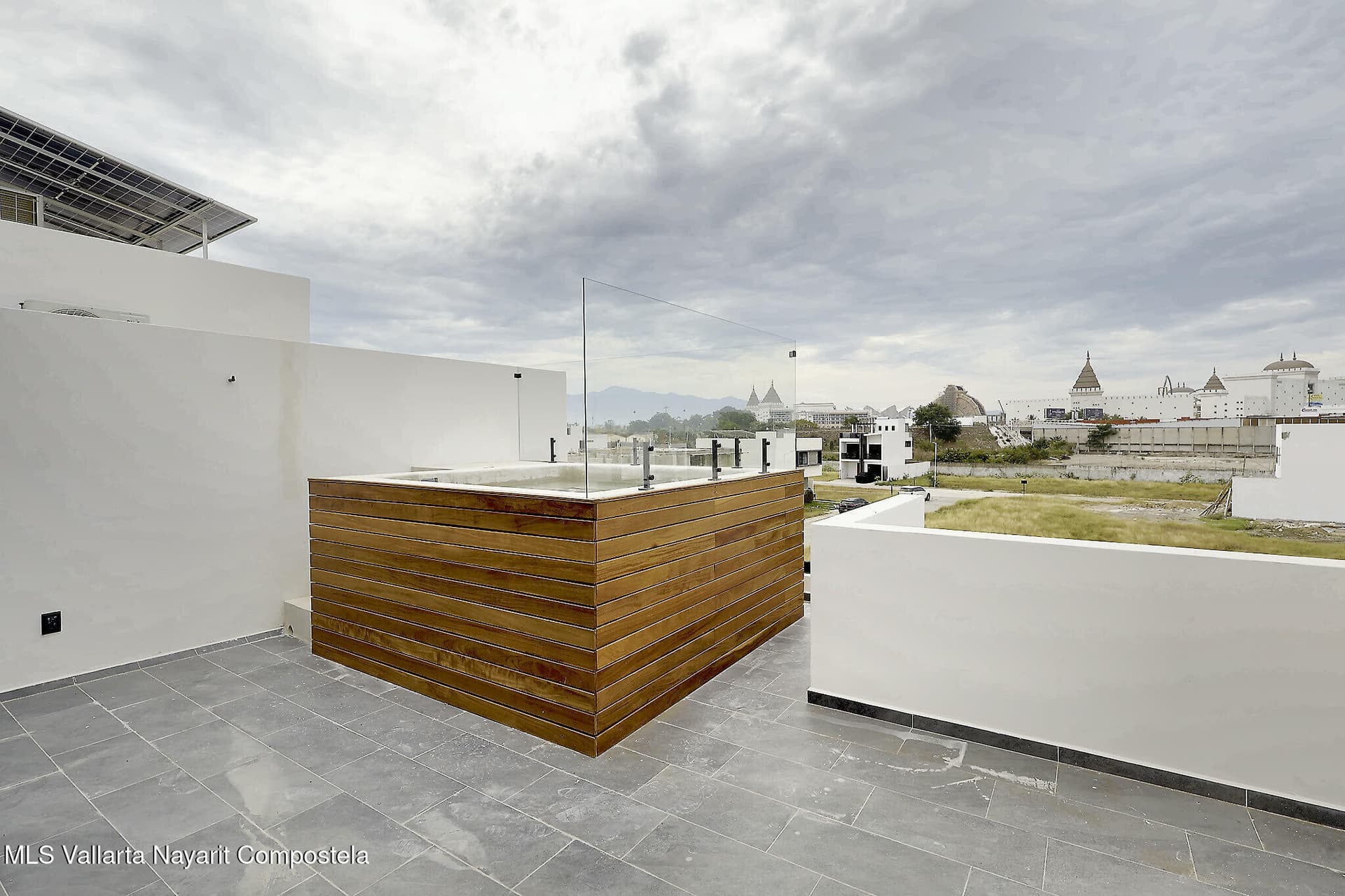 158 Palma del Rey Ave. 26