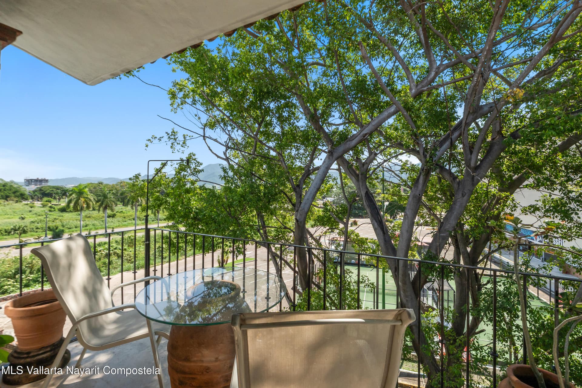 2256-2282 Blvd Francisco Medina Ascencio 13