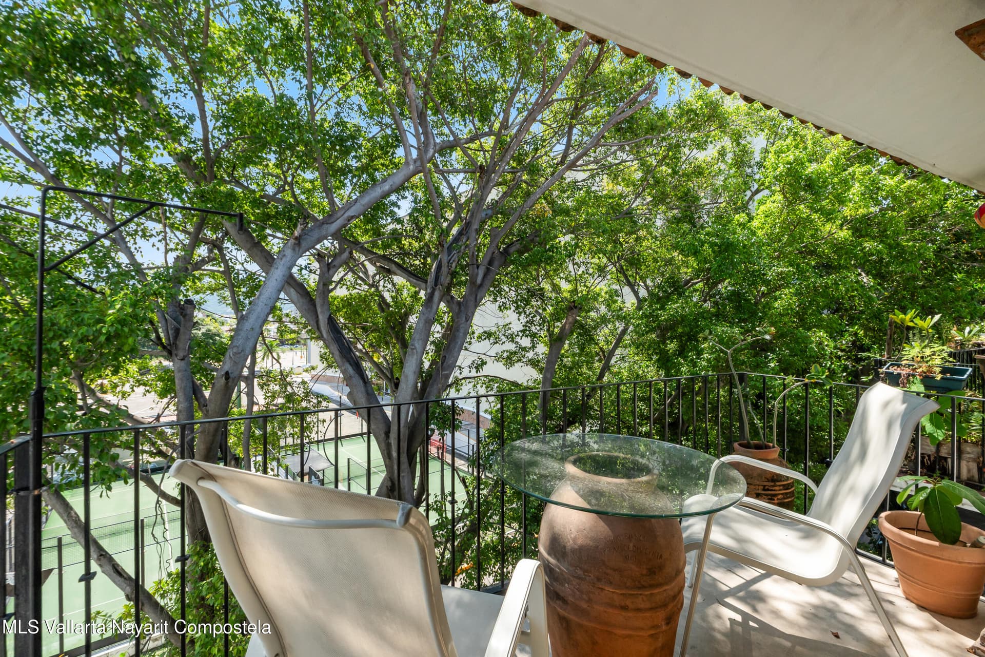 2256-2282 Blvd Francisco Medina Ascencio 14