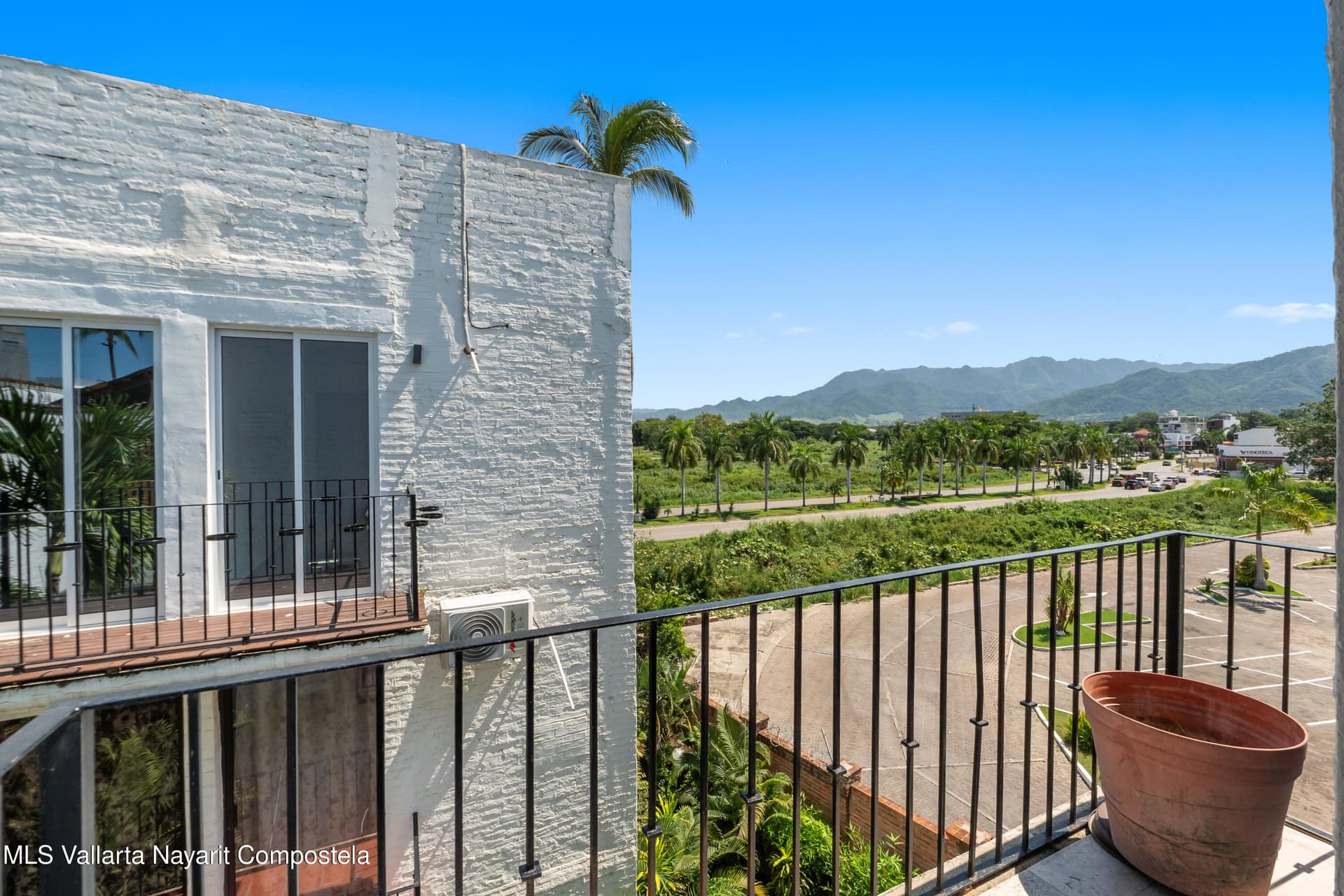 2256-2282 Blvd Francisco Medina Ascencio 19