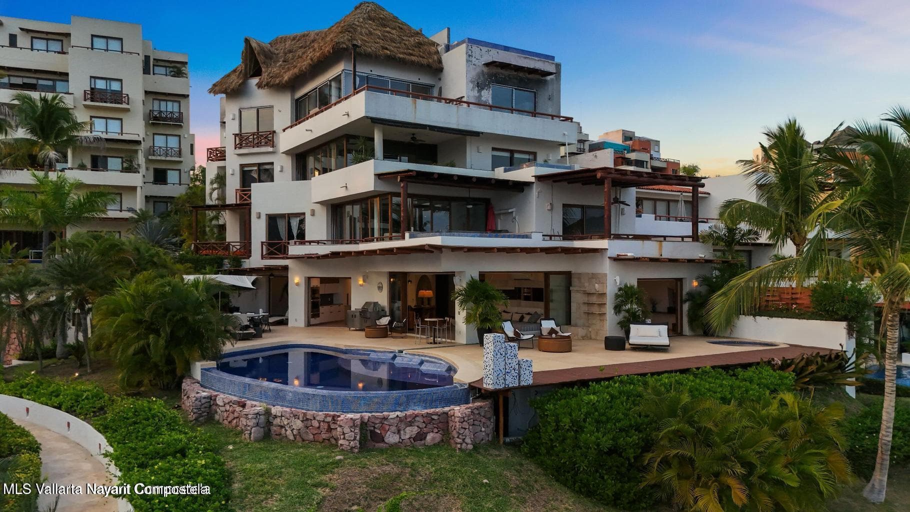 Punta Esmeralda 25
