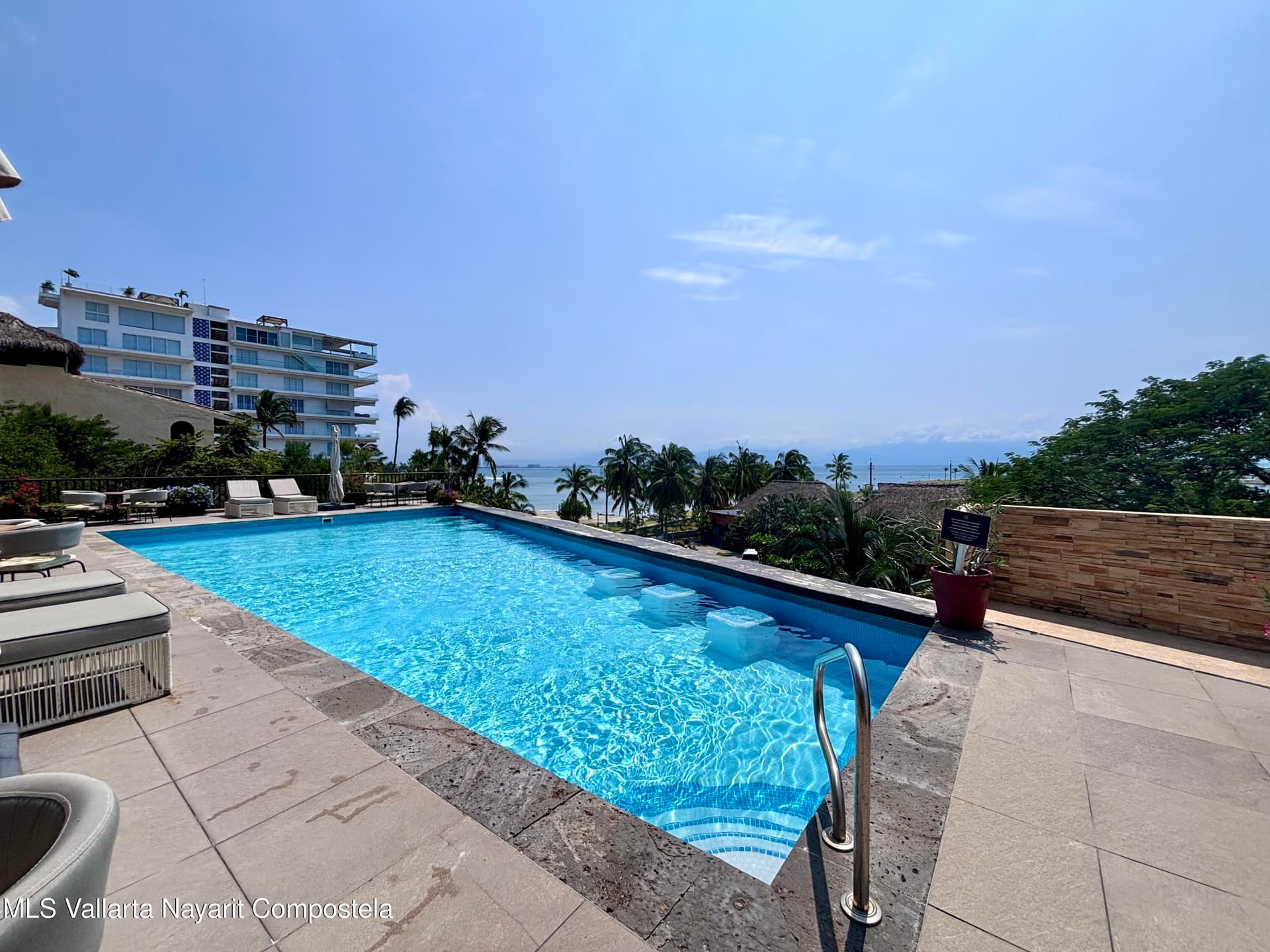 Canuva Lux 2