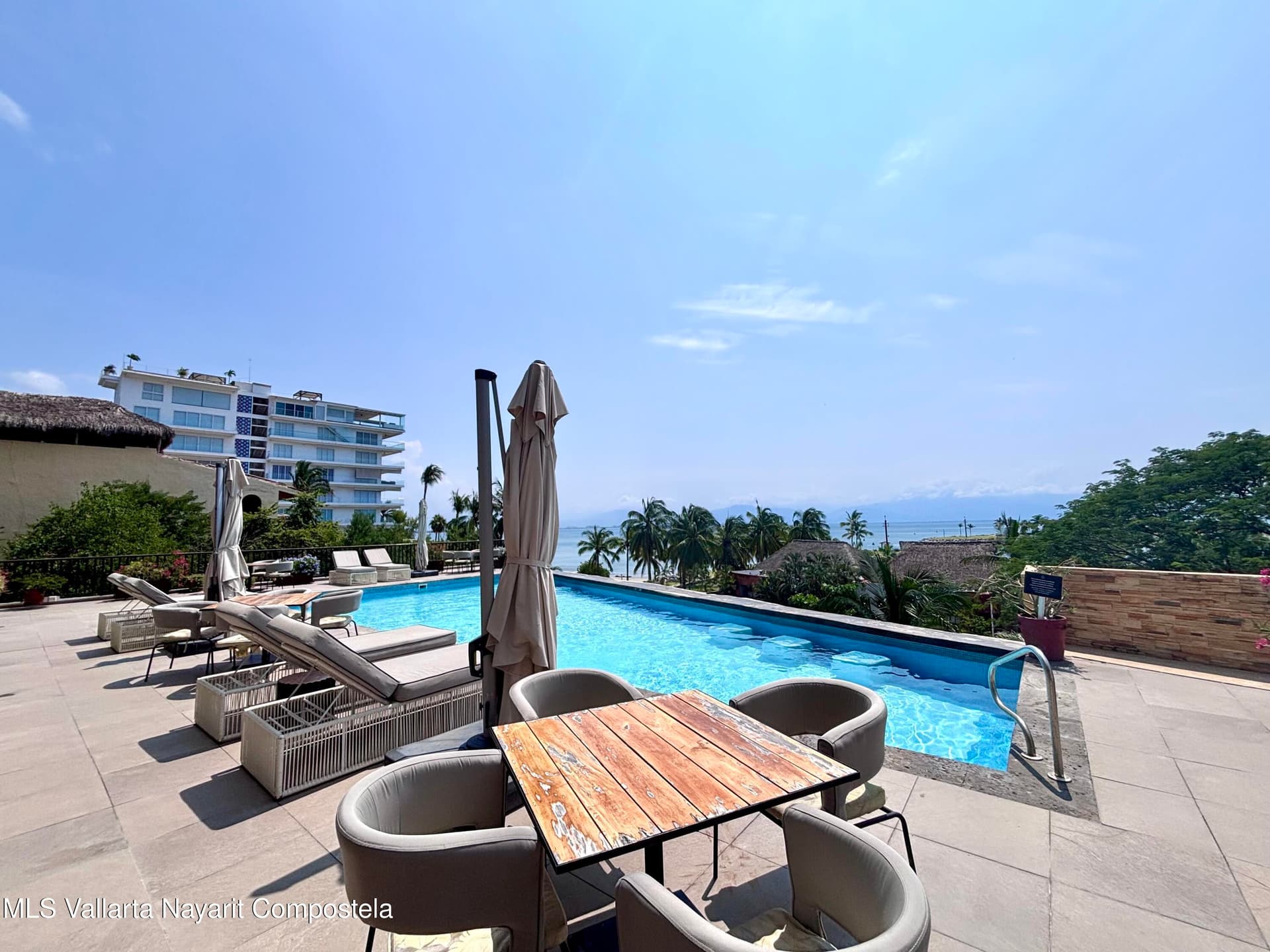 Canuva Lux 4