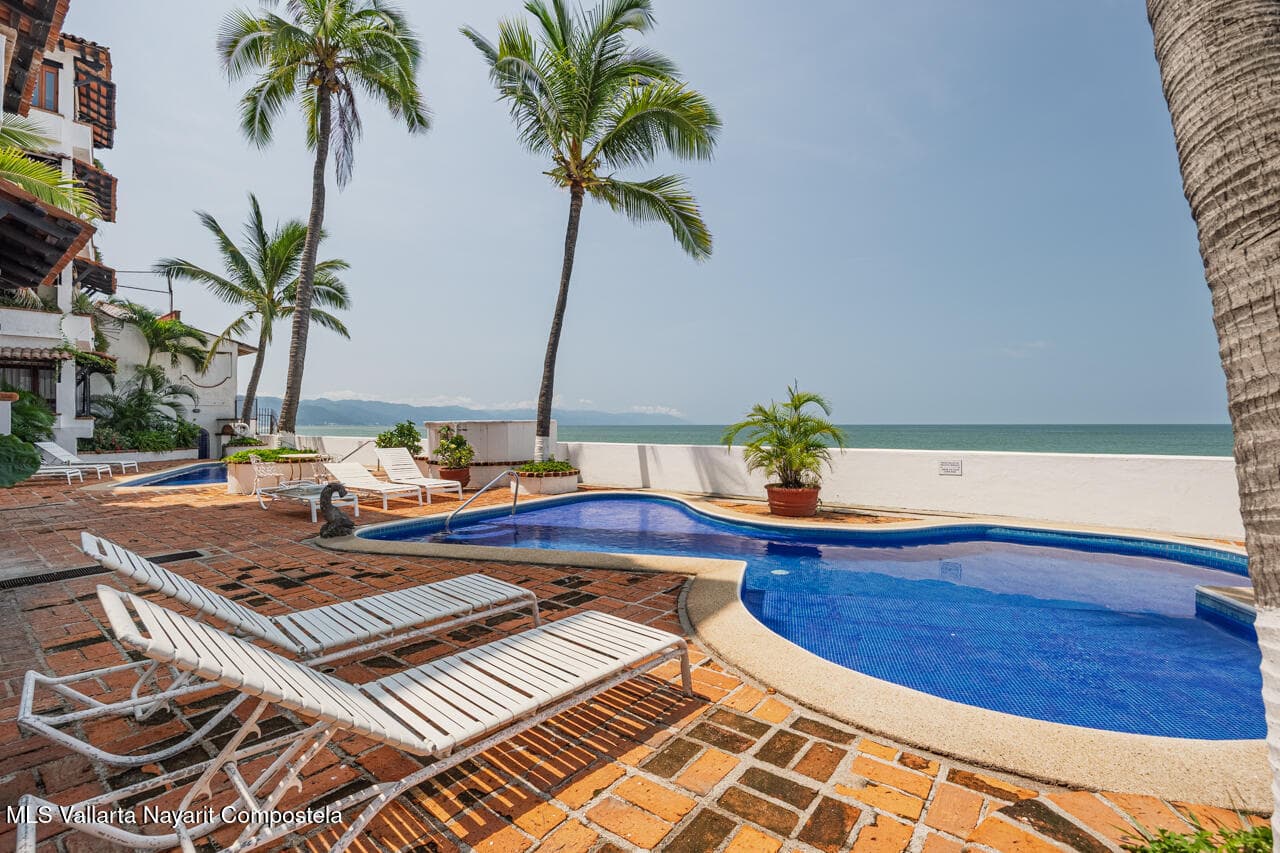 Playa Camarones 30