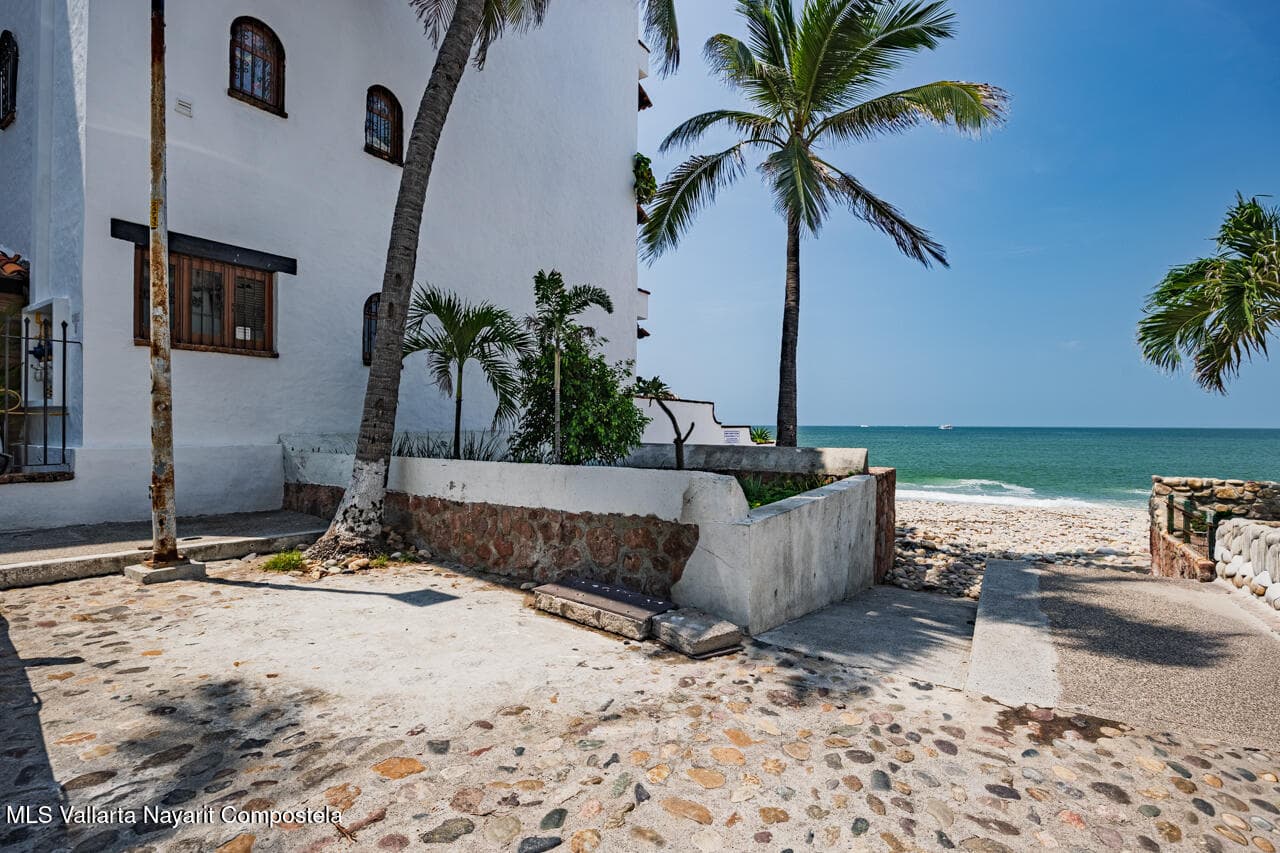 Playa Camarones 36