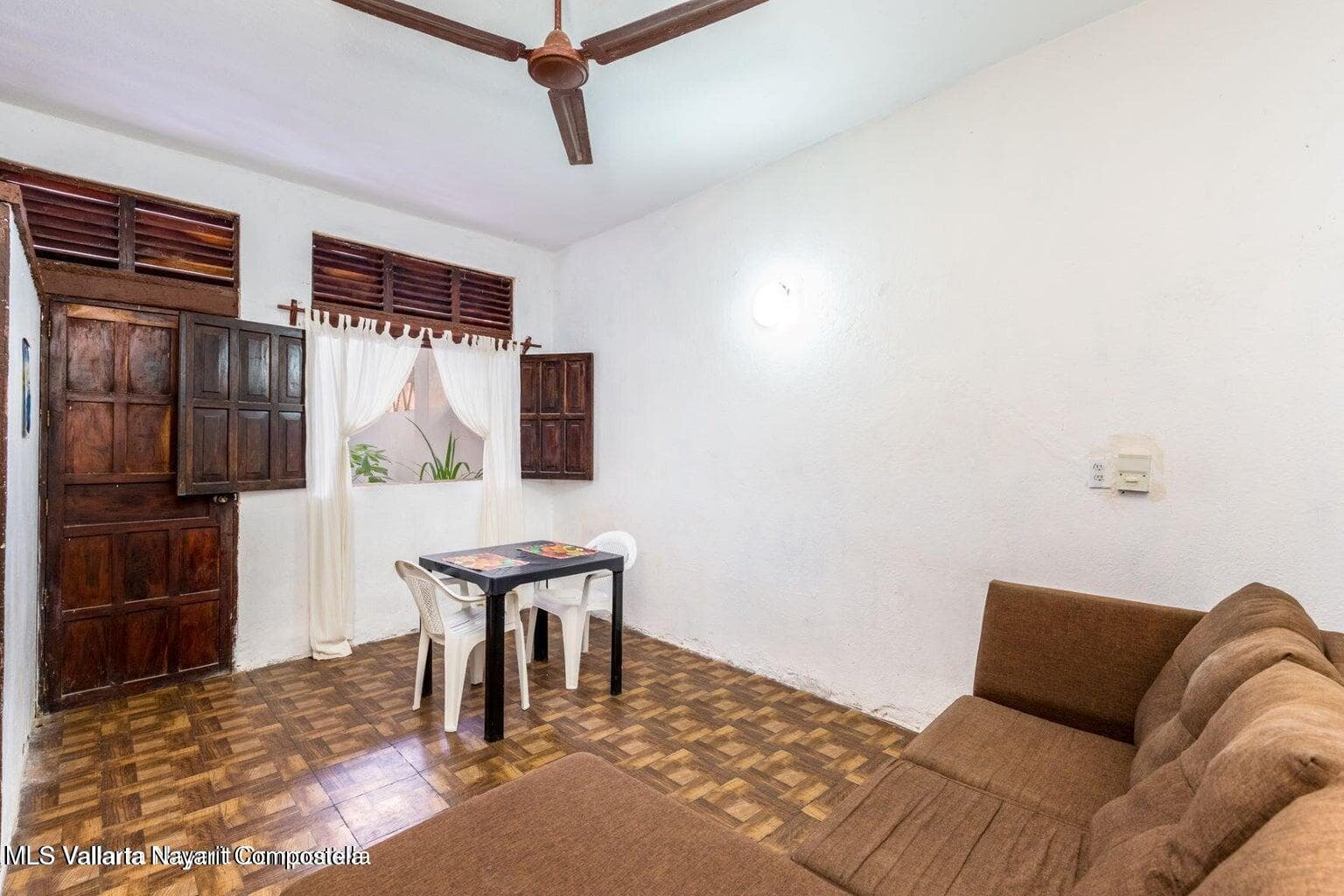 880-884 Guadalupe Sanchez 25