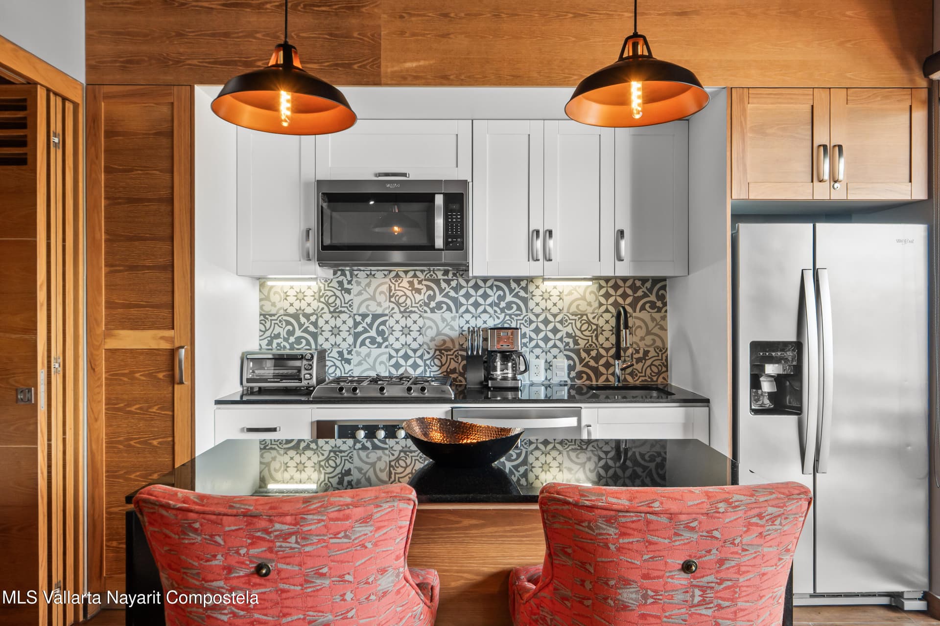 Chic by Pinnacle 8