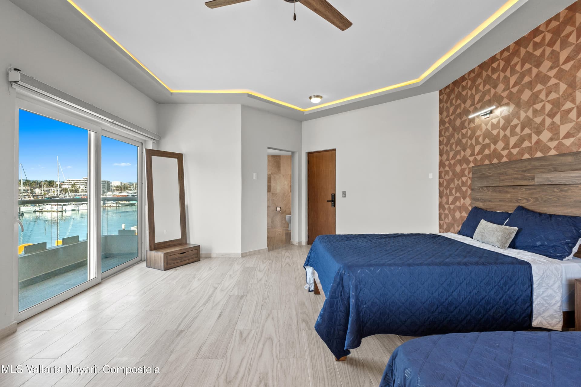 Marina Suites 24