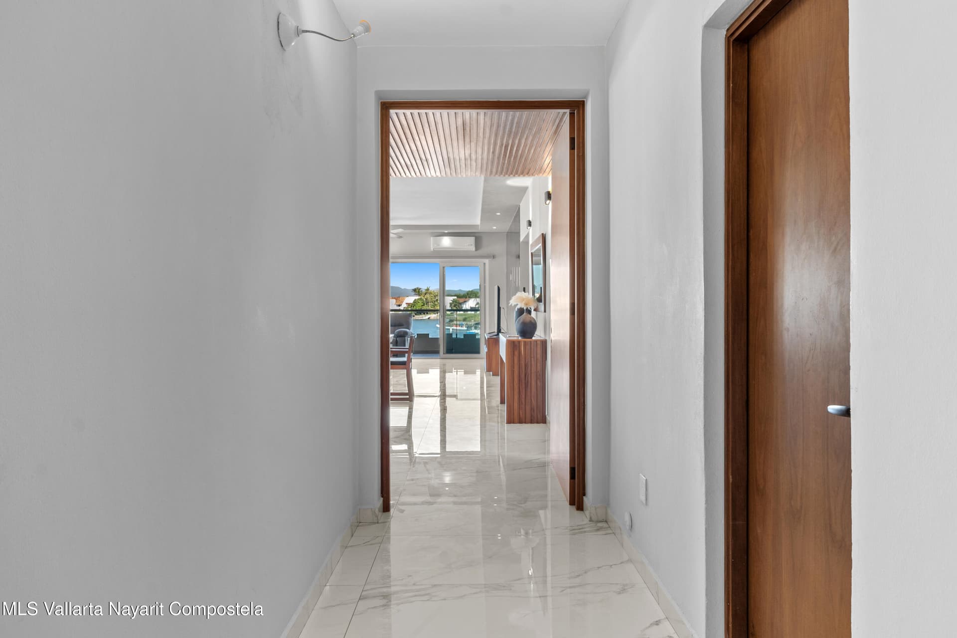 Marina Suites 22