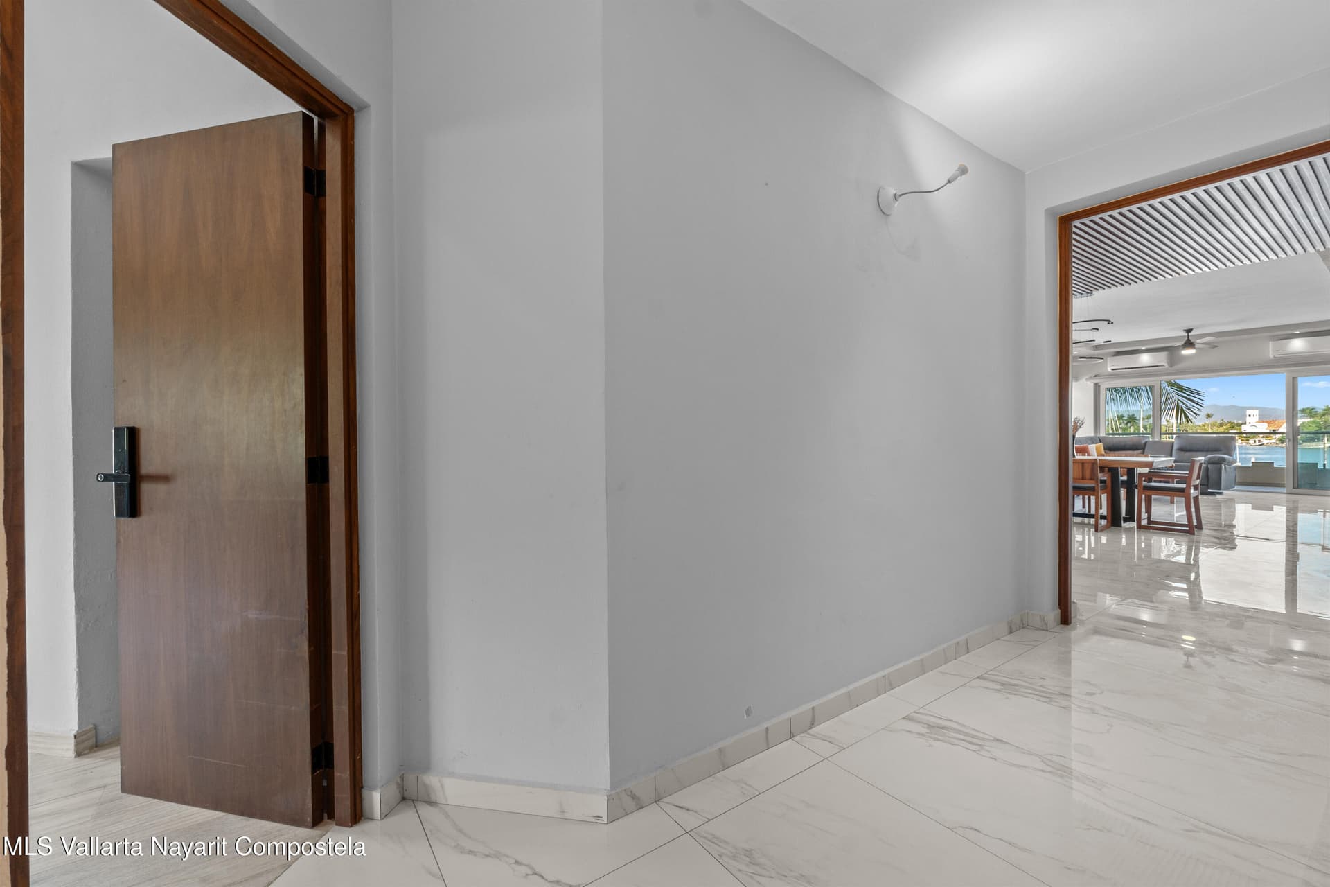 Marina Suites 23