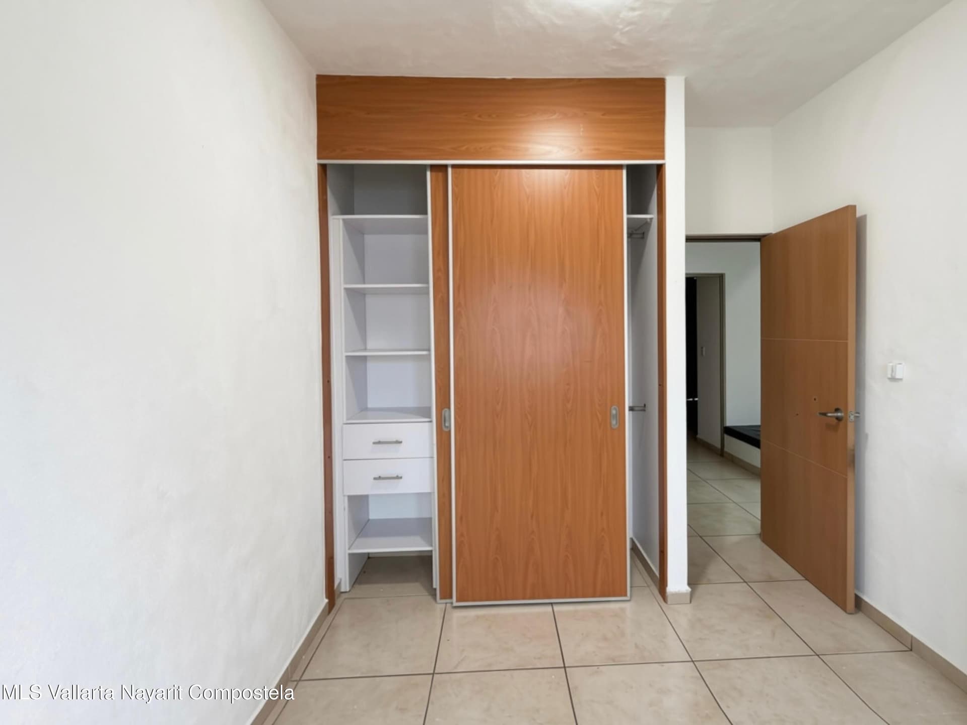 231 Avenida Paseo Vulcano 7