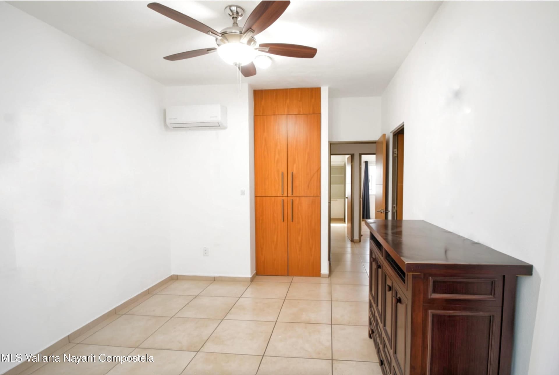 231 Avenida Paseo Vulcano 8