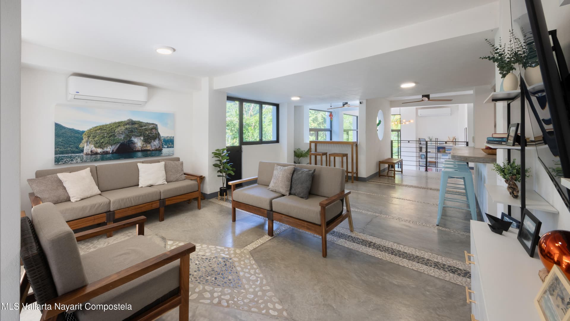 460 Av. Richrad Burton 6