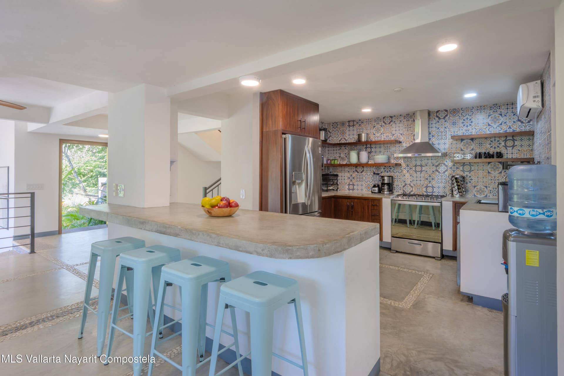 460 Av. Richrad Burton 9