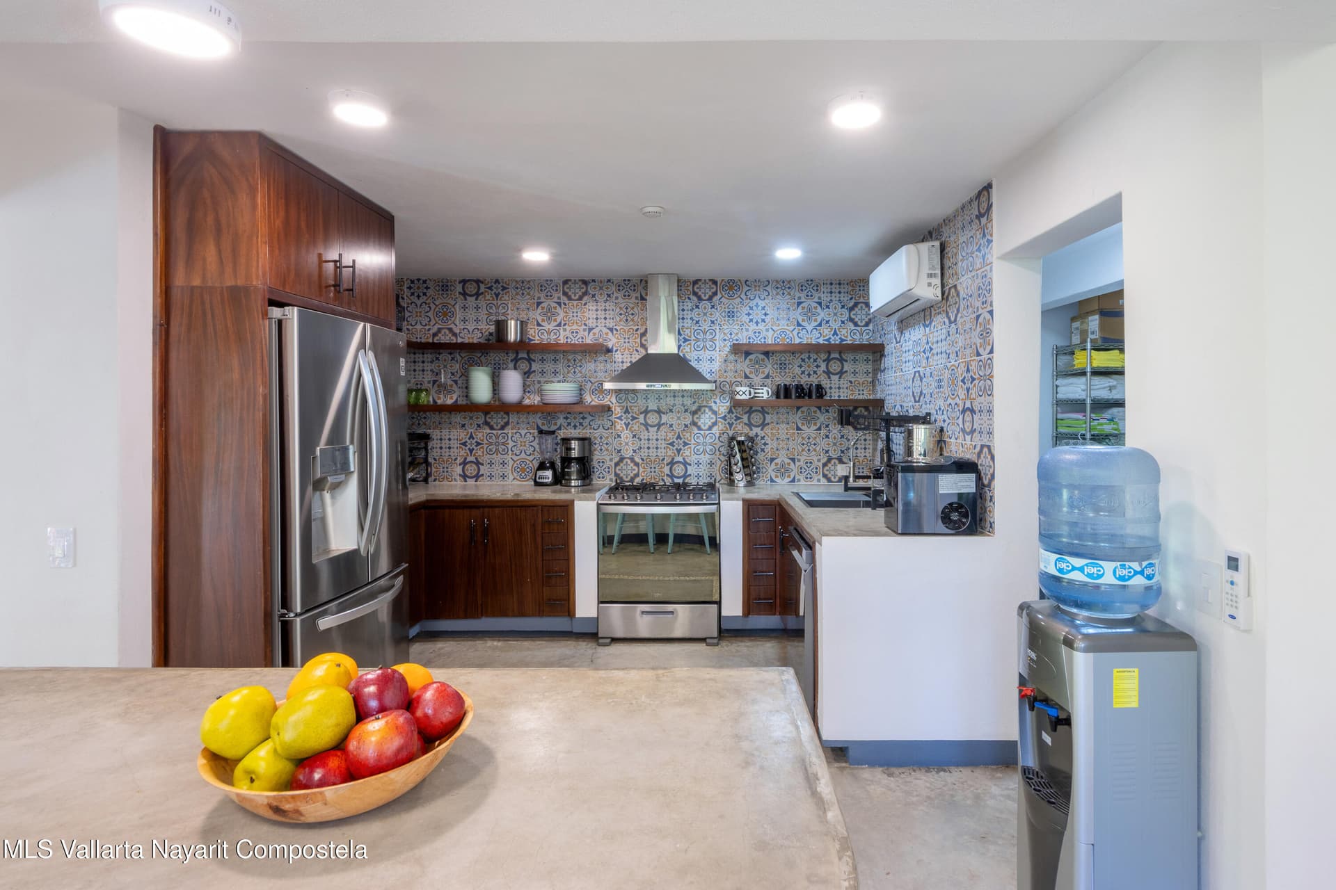 460 Av. Richrad Burton 10