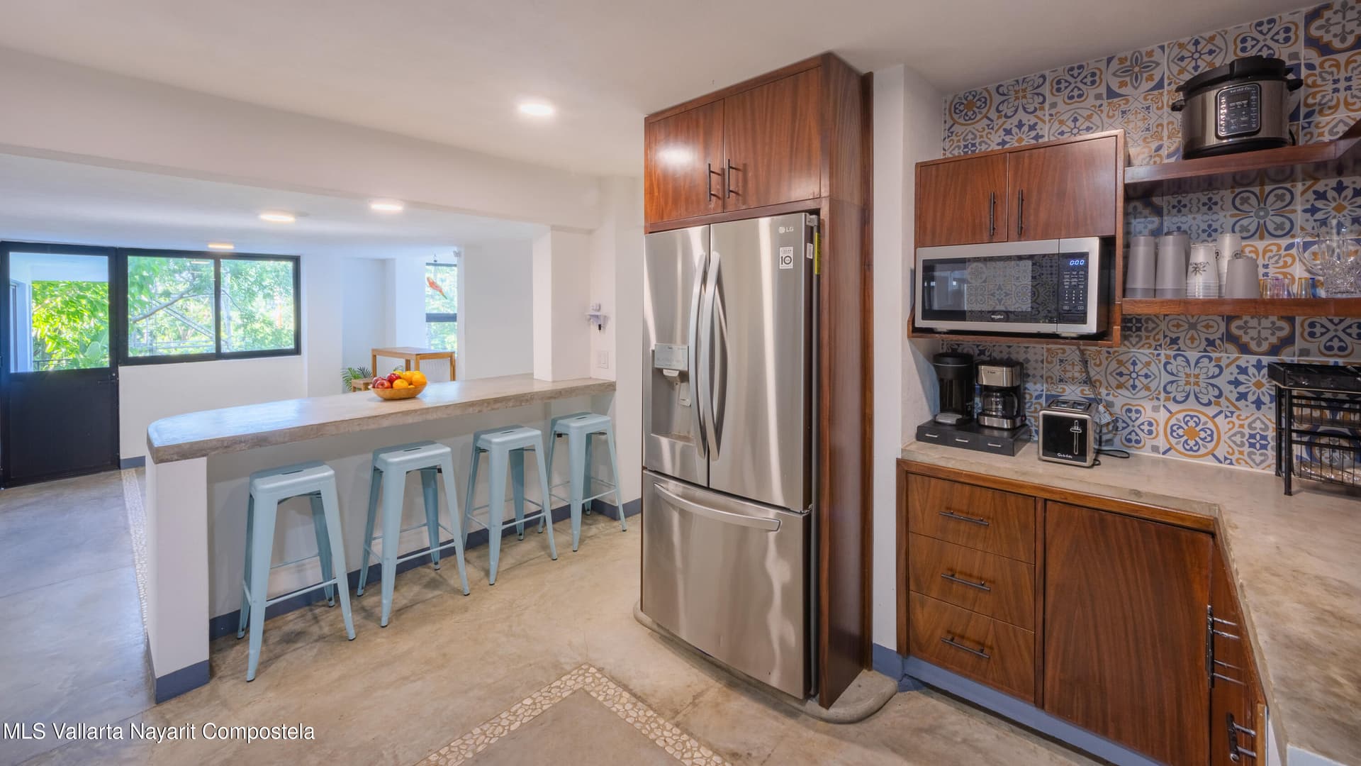 460 Av. Richrad Burton 11