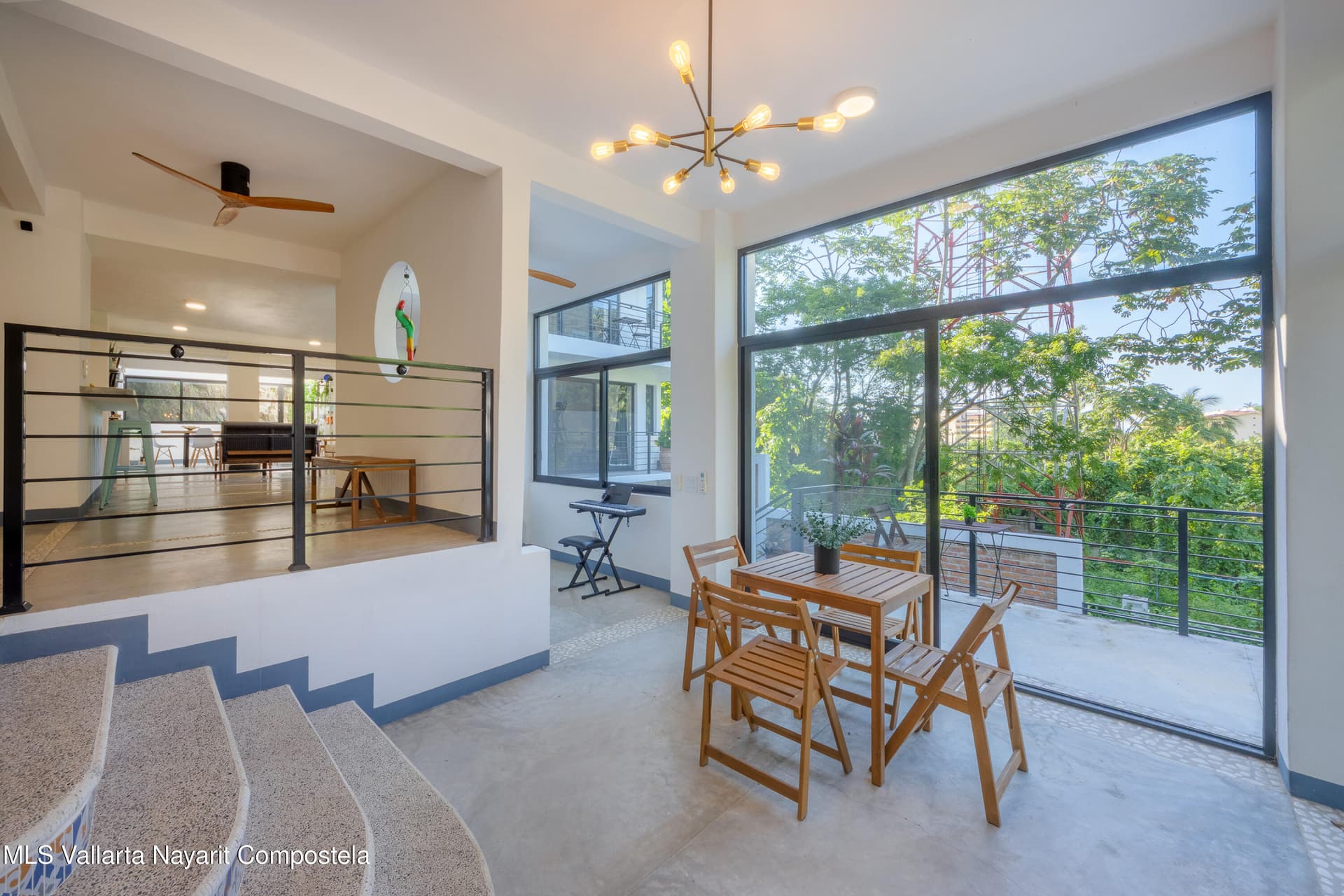 460 Av. Richrad Burton 16