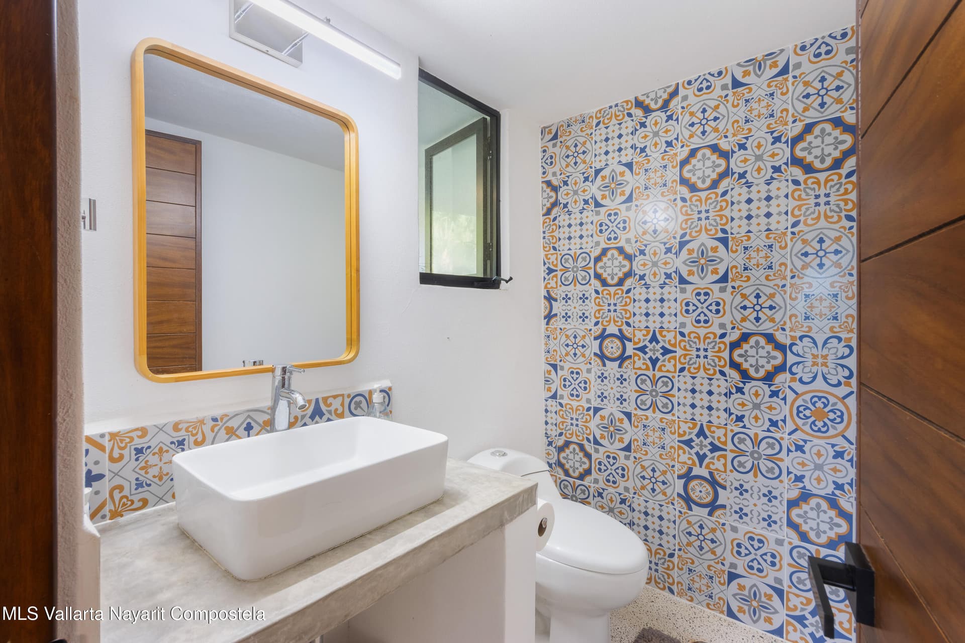 460 Av. Richrad Burton 19