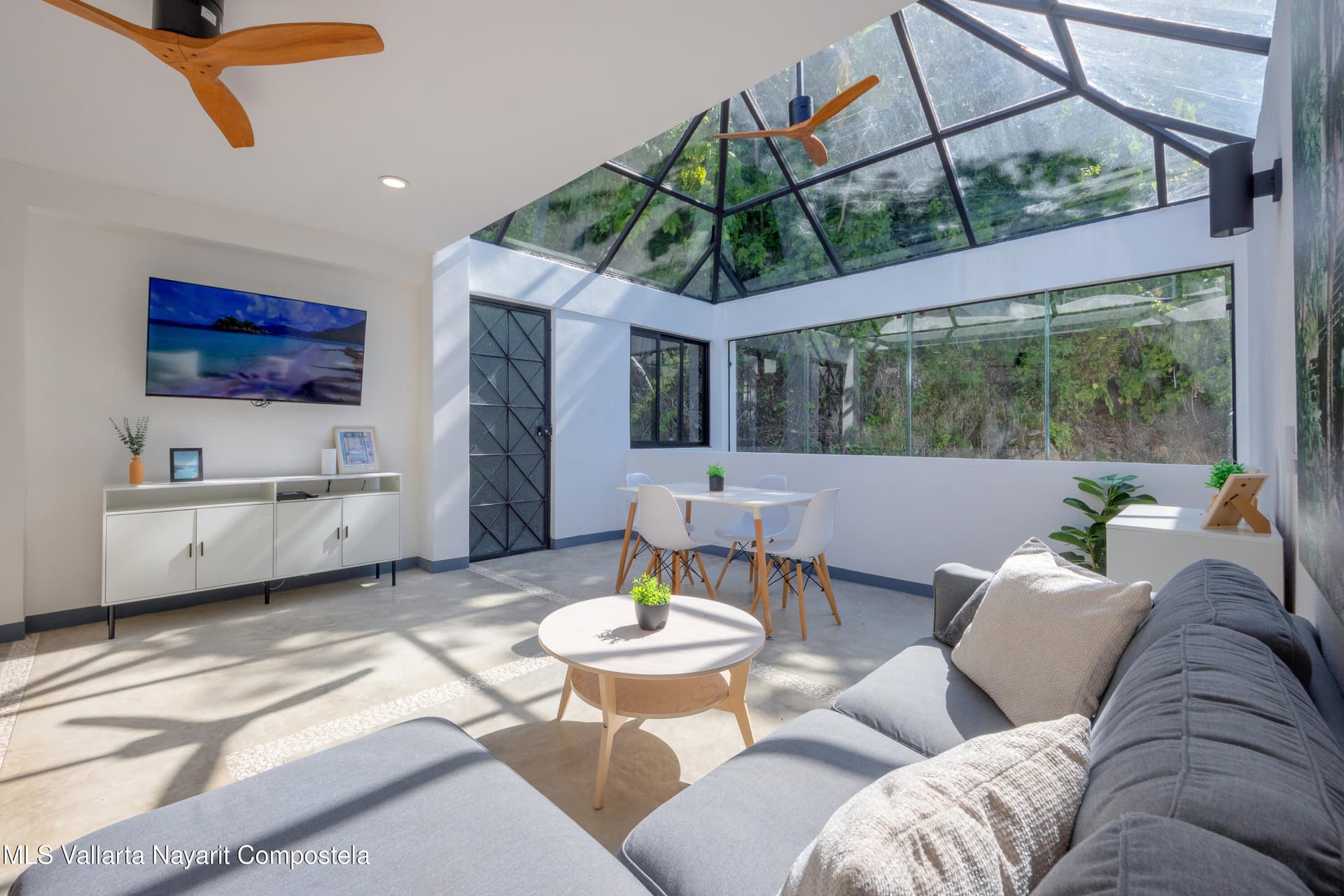460 Av. Richrad Burton 26