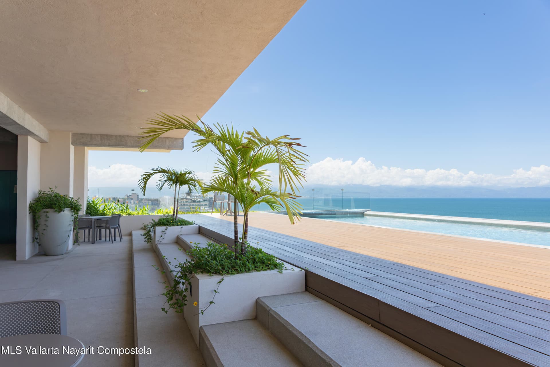 24 Playa Las Minitas