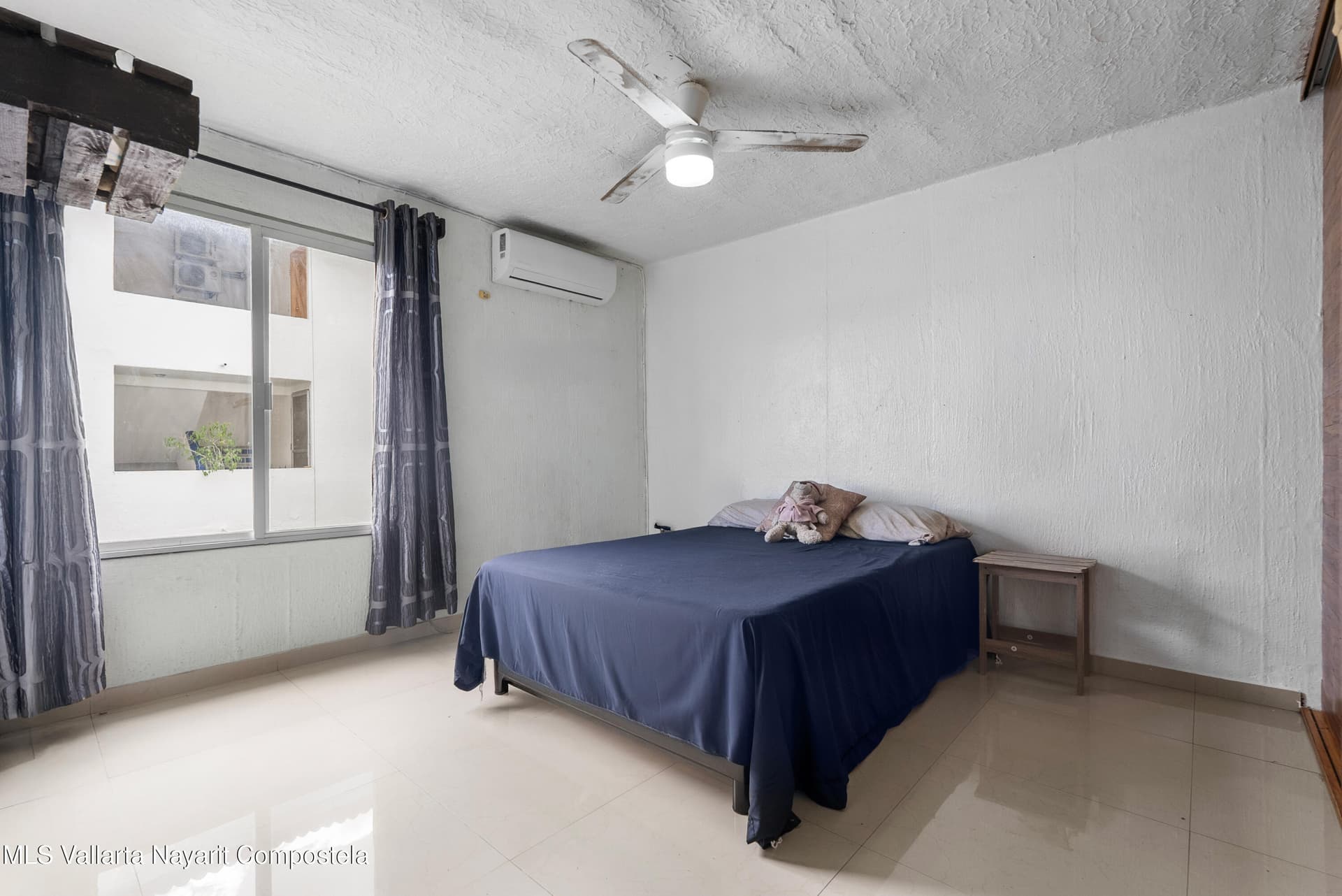 140 Prisciliano Sanchez Av 24