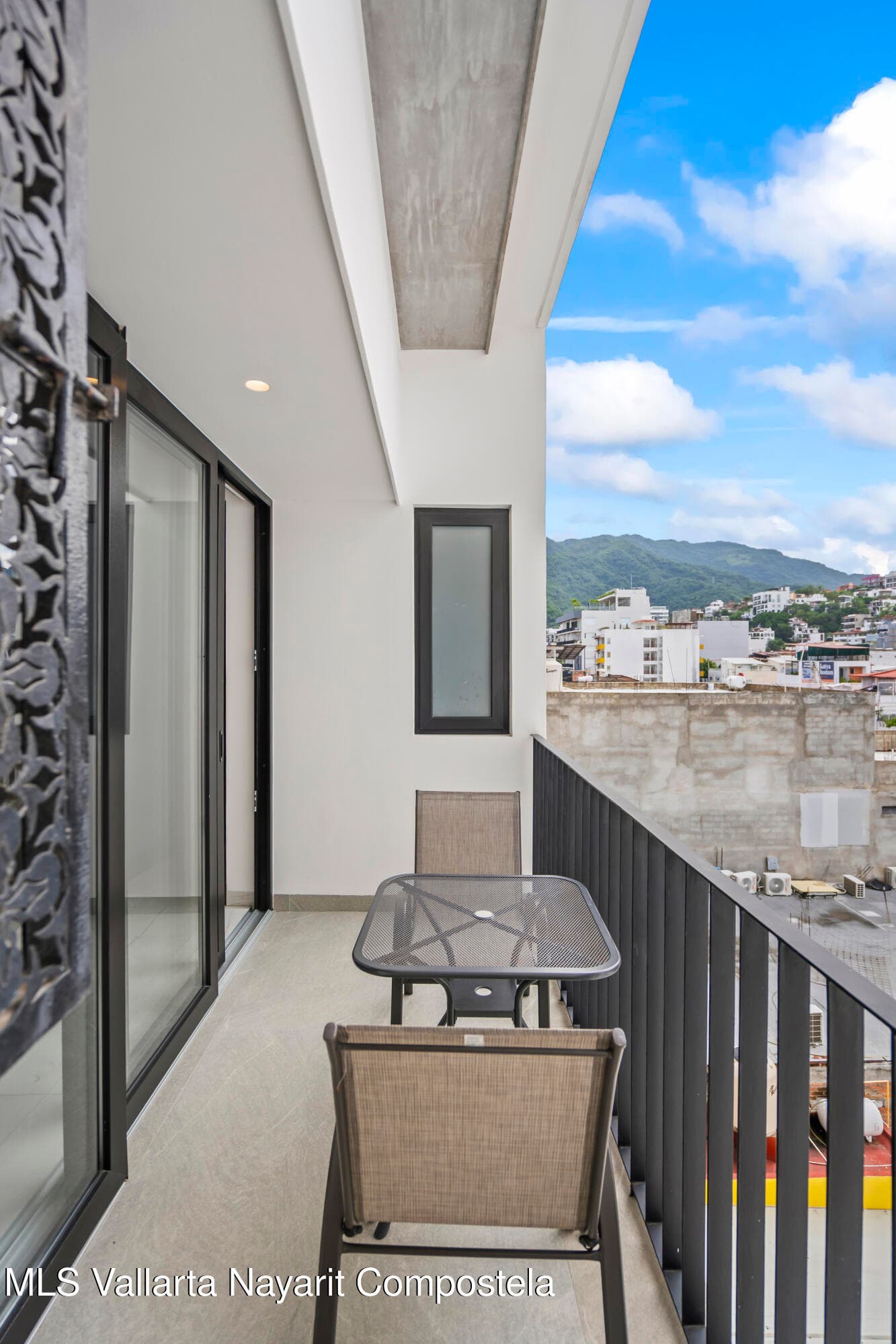 Condo 9