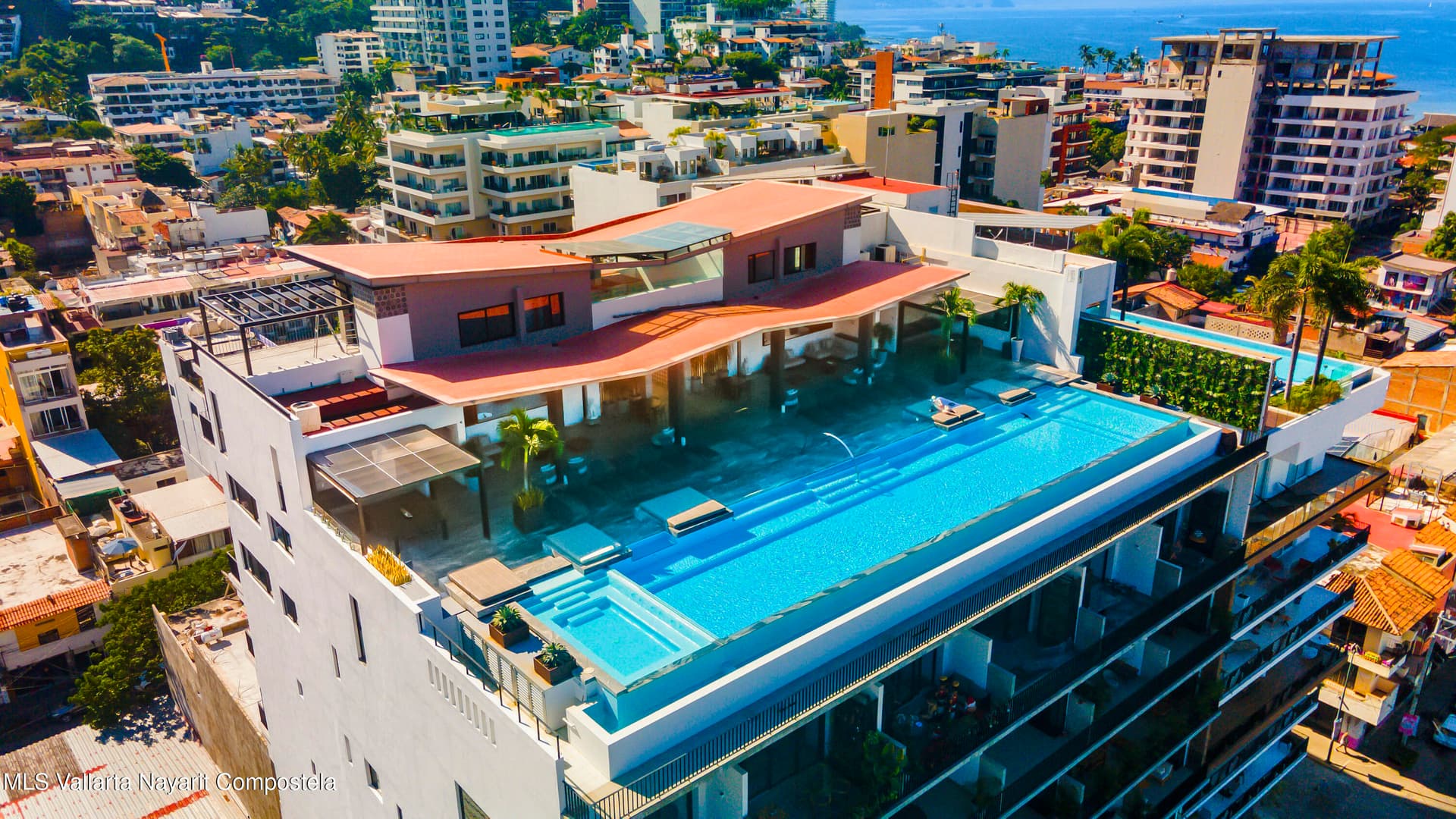 Condo 19