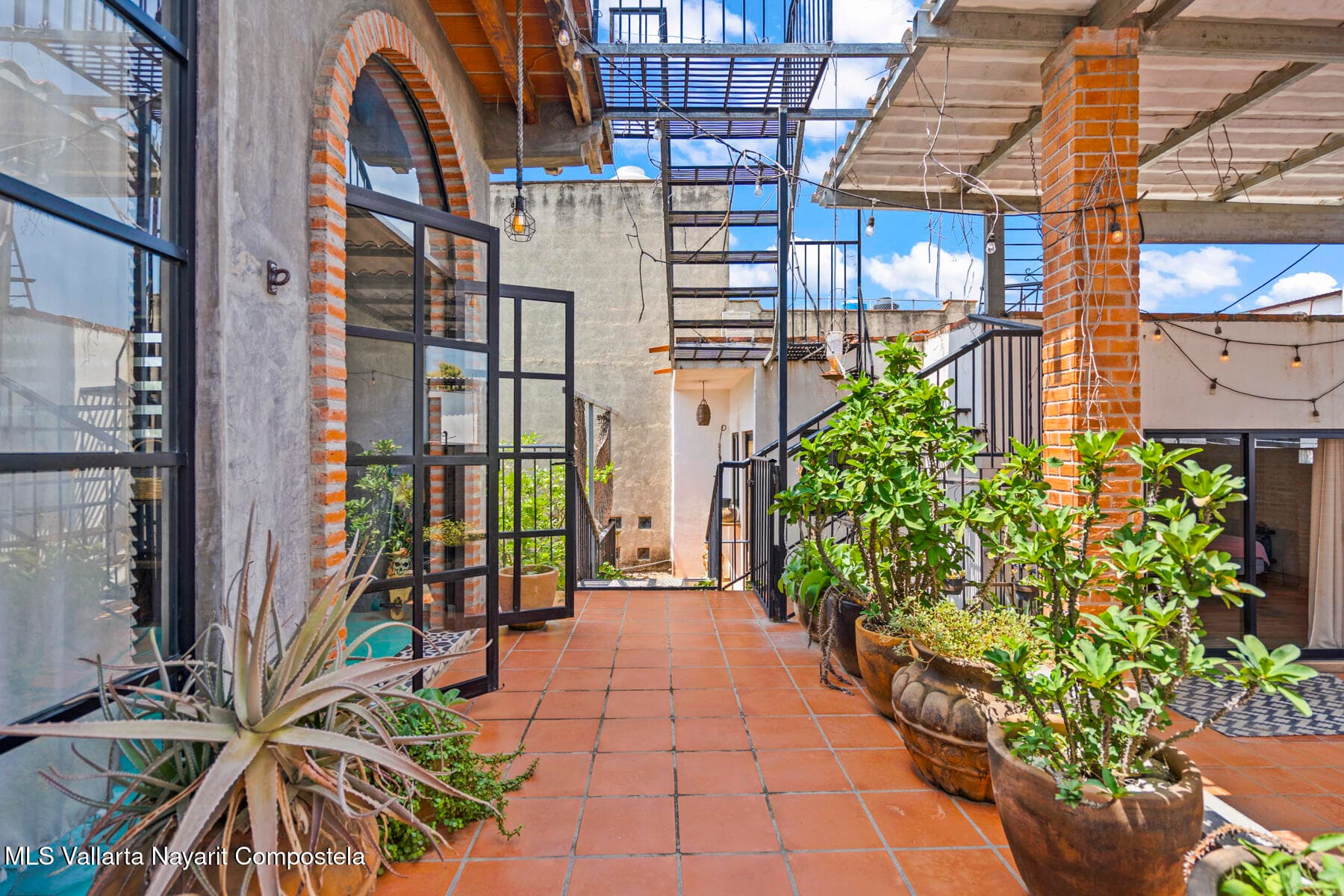 50 Calle Mar Mediteranneo 27