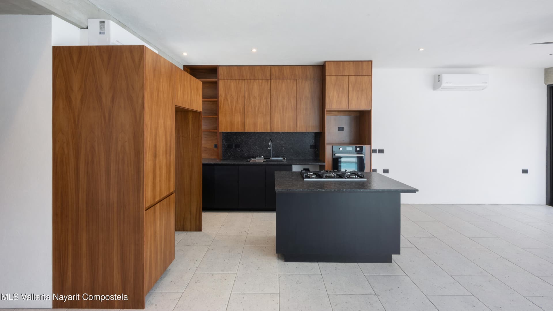 303 Paseo del Salmon 4