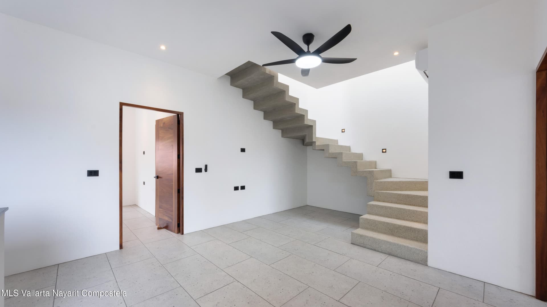 303 Paseo del Salmon 16