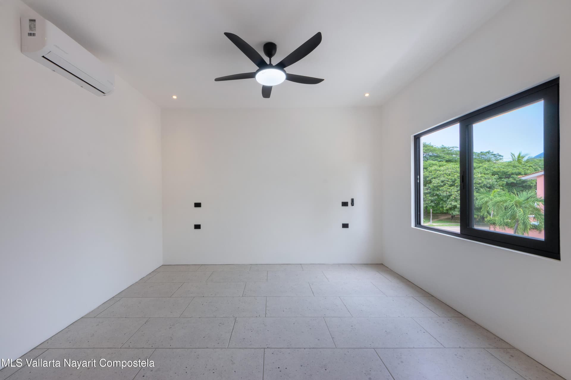 303 Paseo del Salmon 18