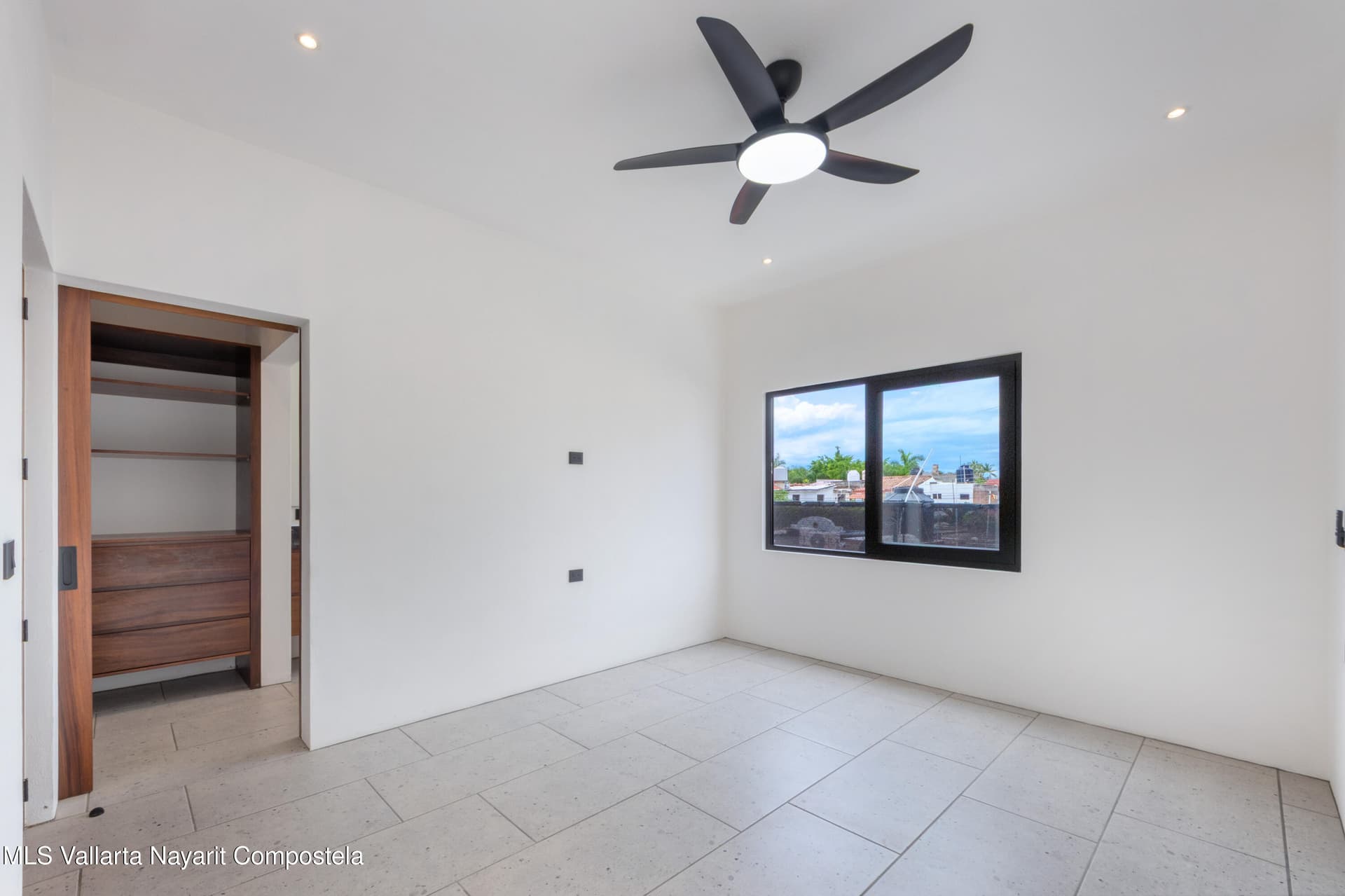 303 Paseo del Salmon 21