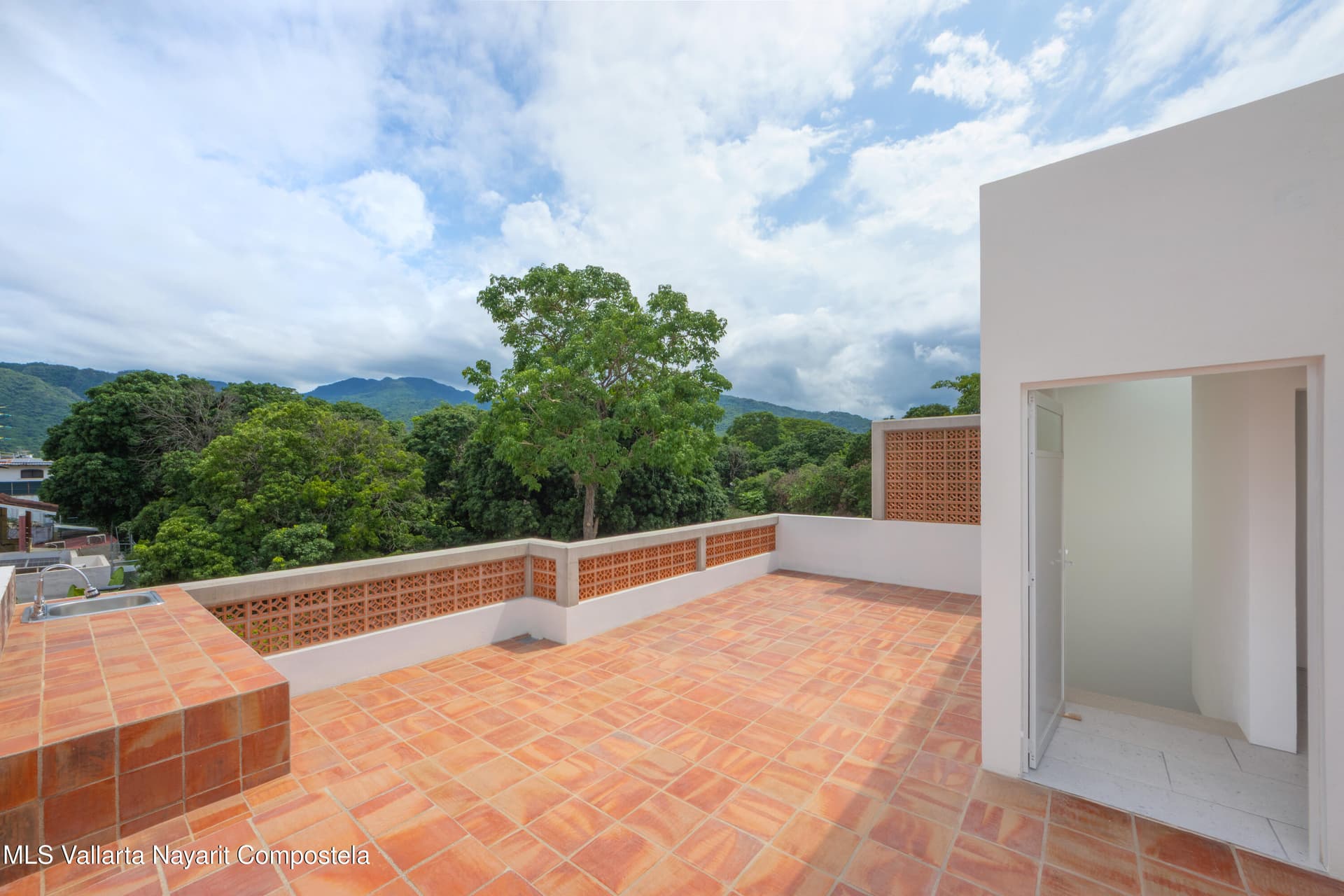 303 Paseo del Salmon 29
