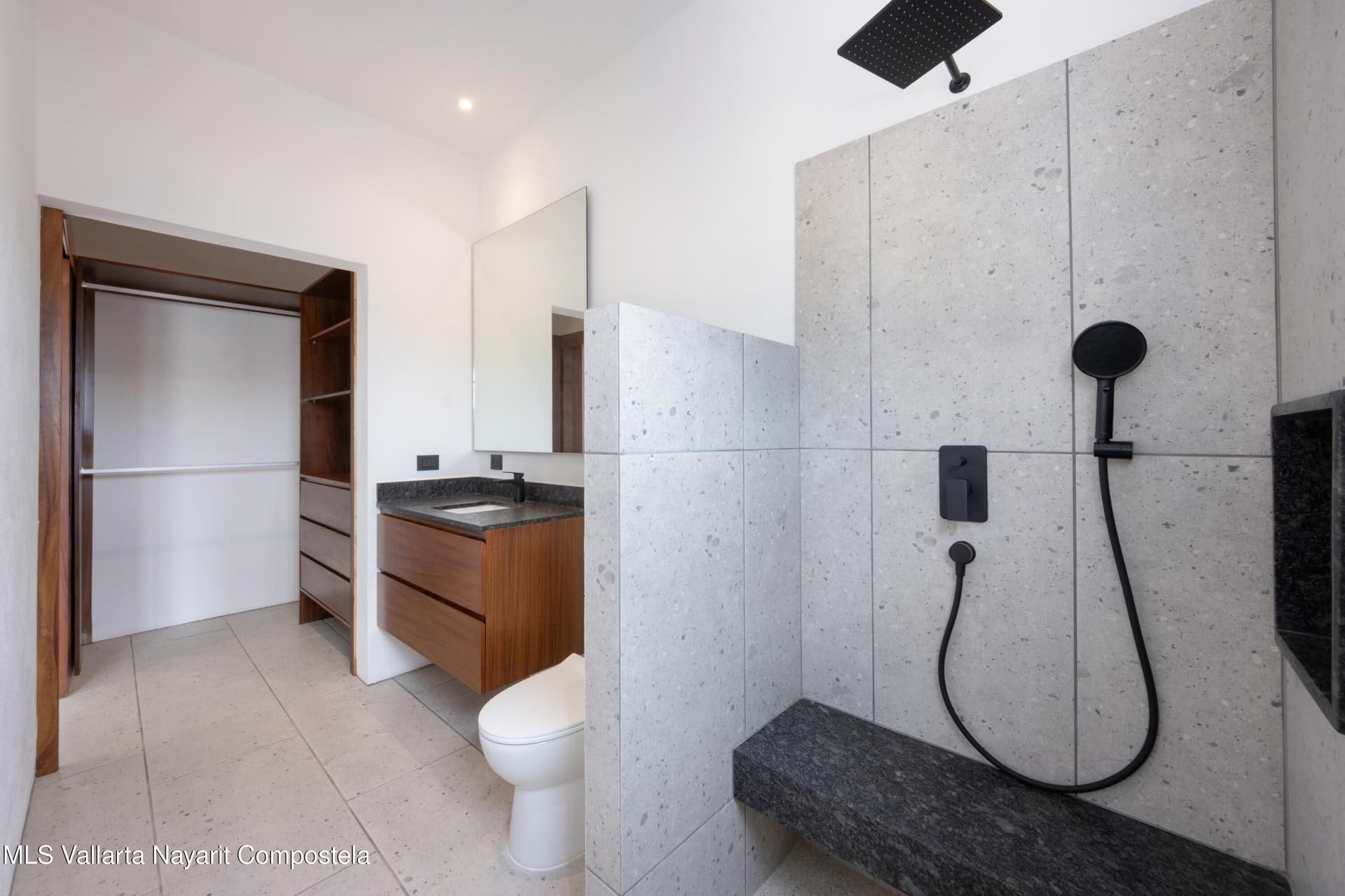 303 Paseo del Salmon 23