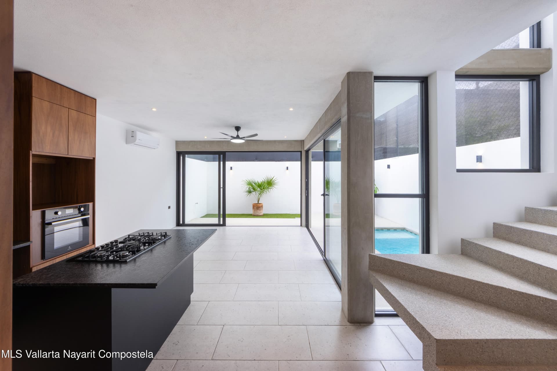 303 Paseo del Salmon 15