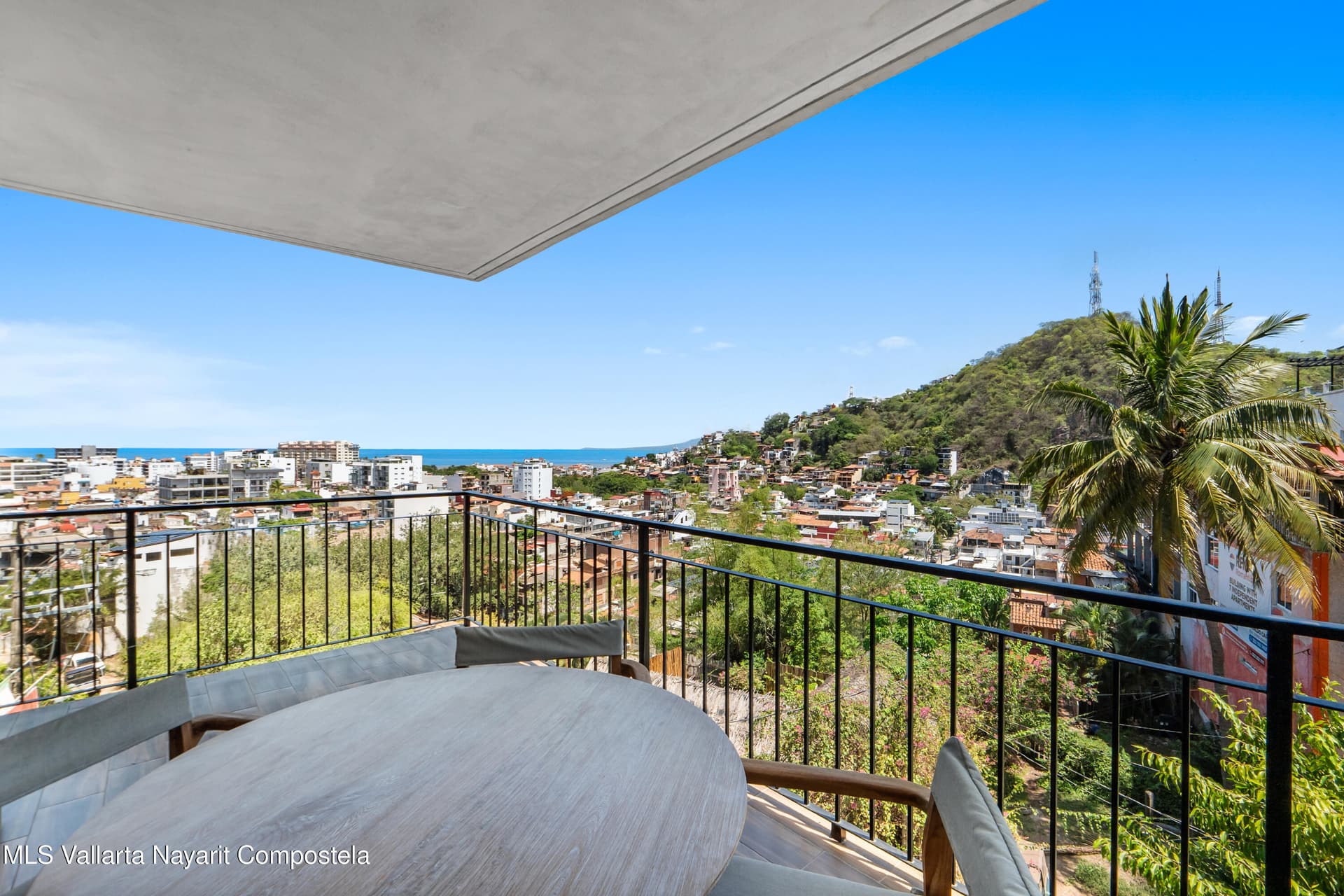 3 Vistas High Living 24