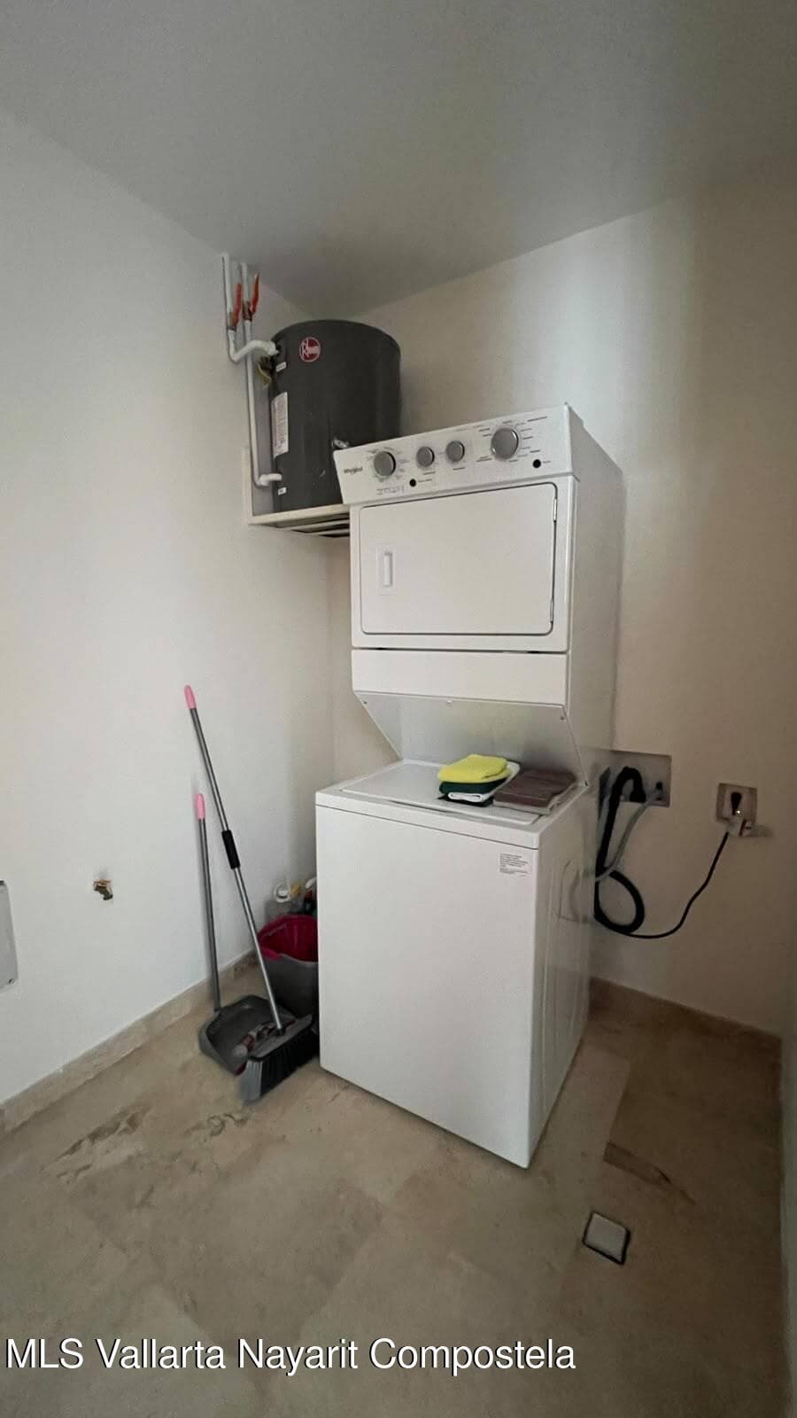 Siete Uno Residencial 24