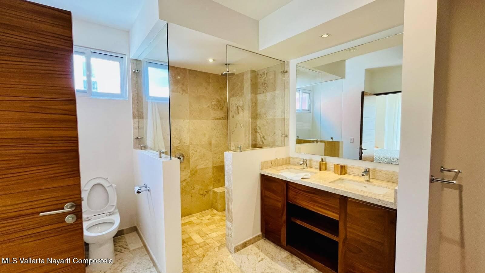 Siete Uno Residencial 17