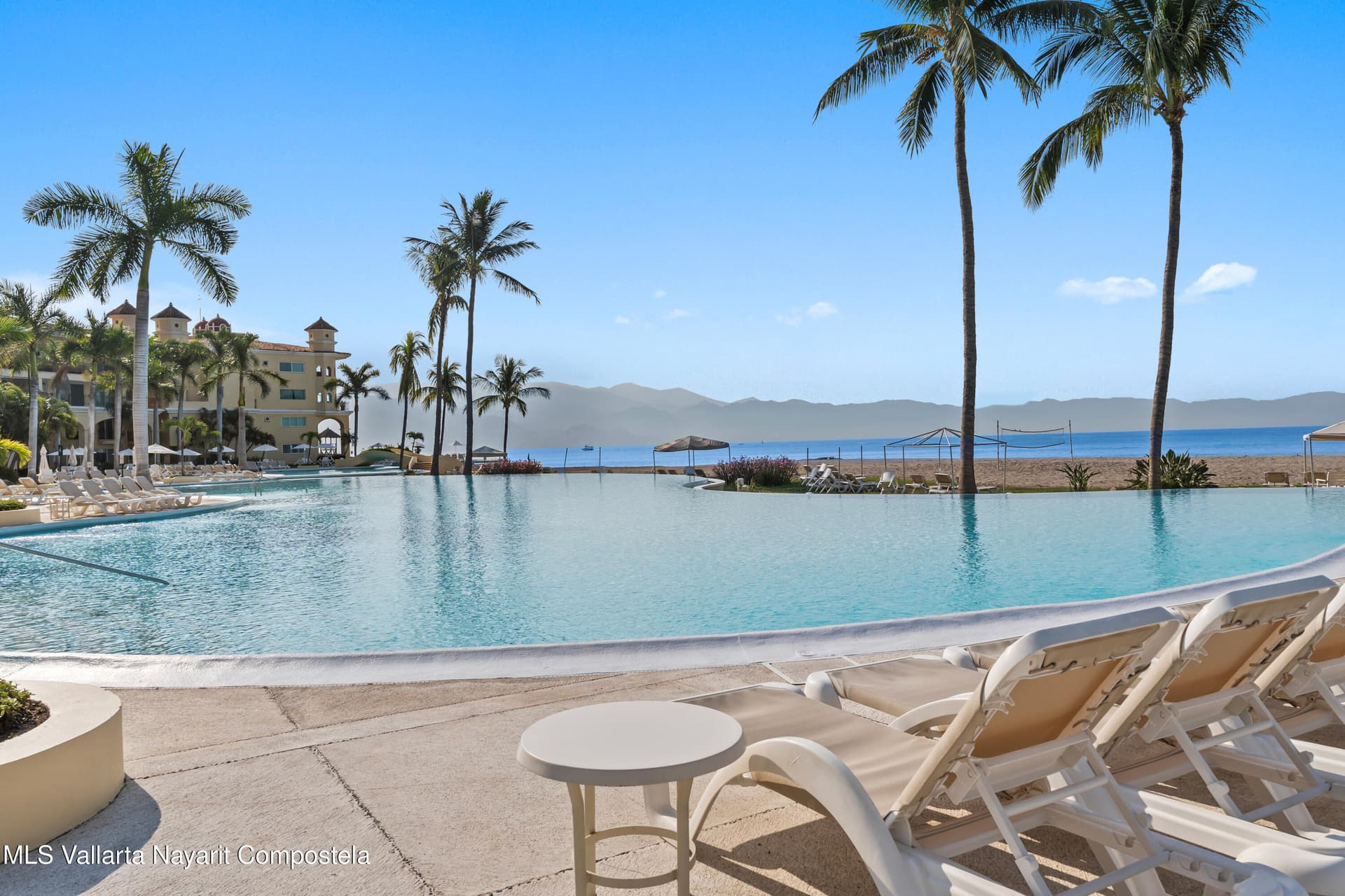 Bay View Grand 37
