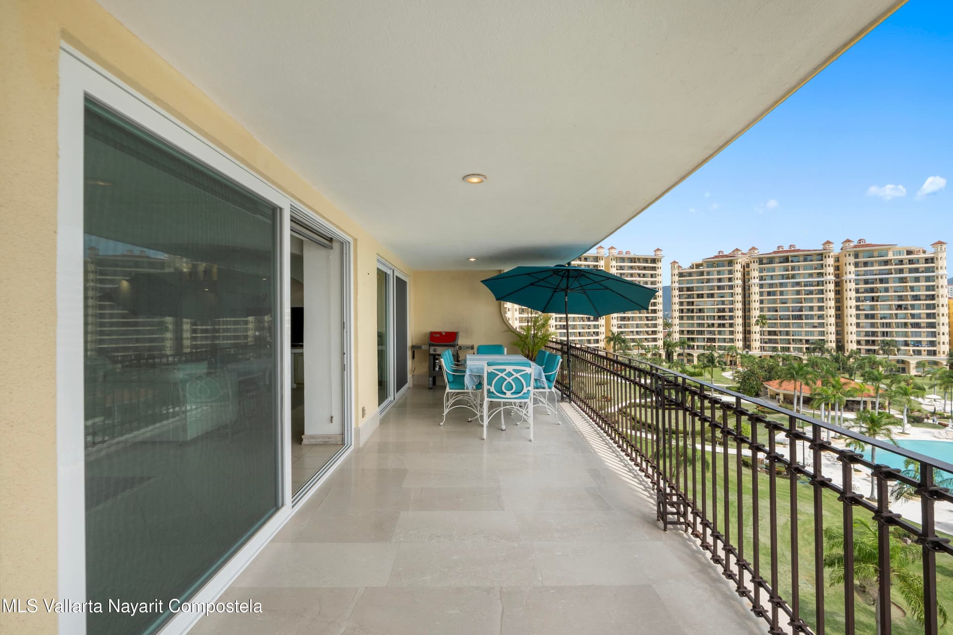 Bay View Grand 8
