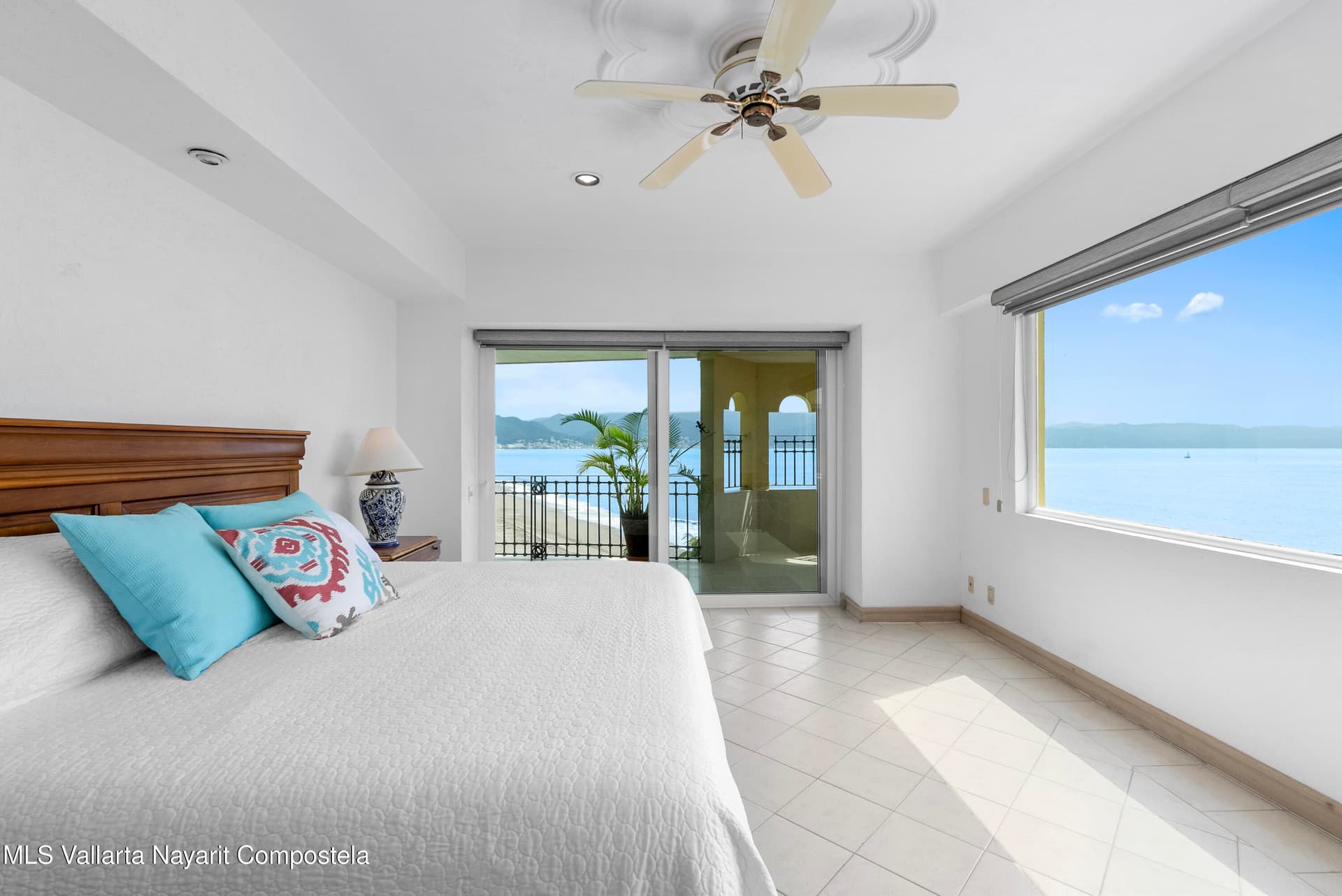 Bay View Grand 32