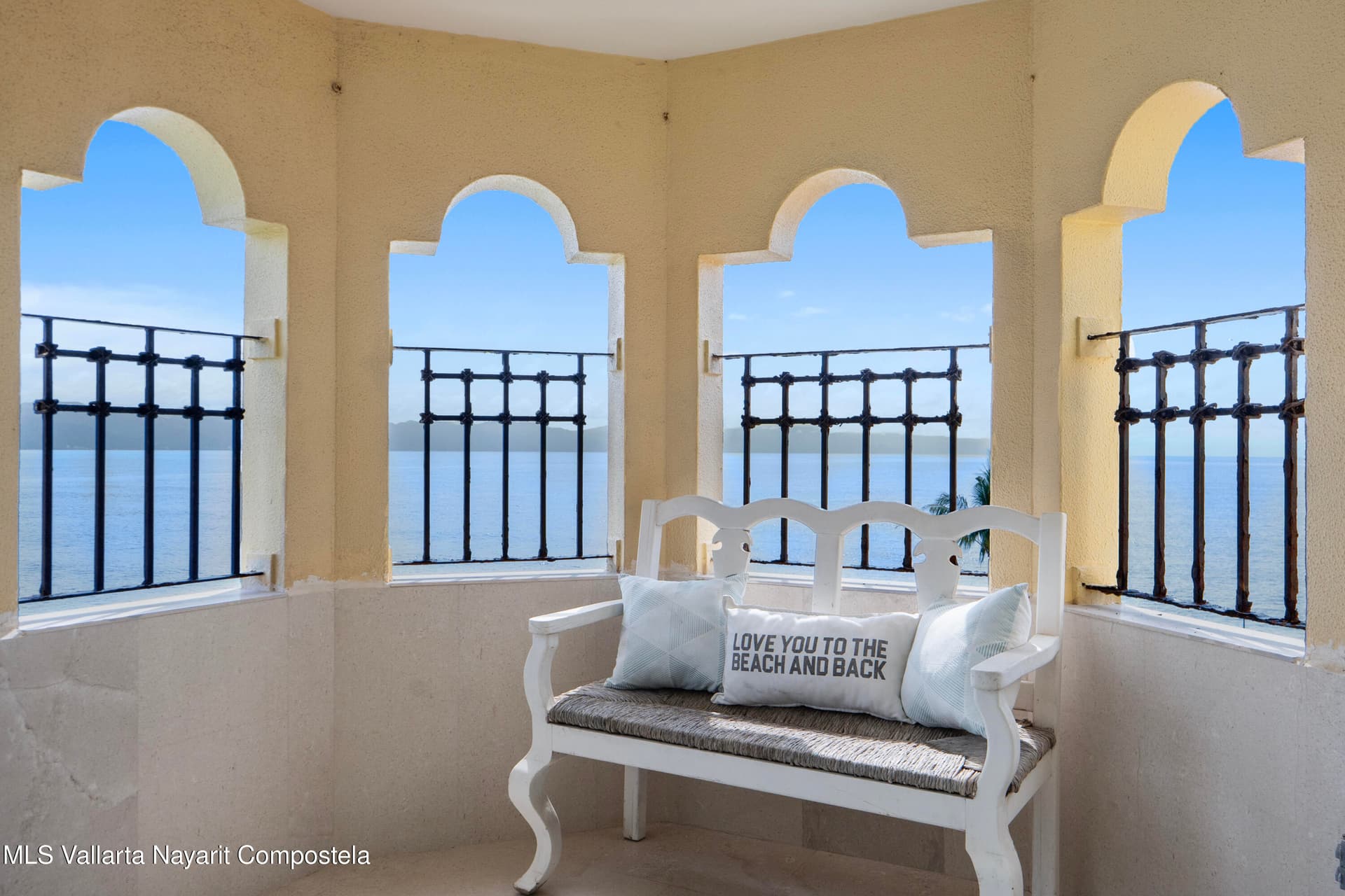 Bay View Grand 24