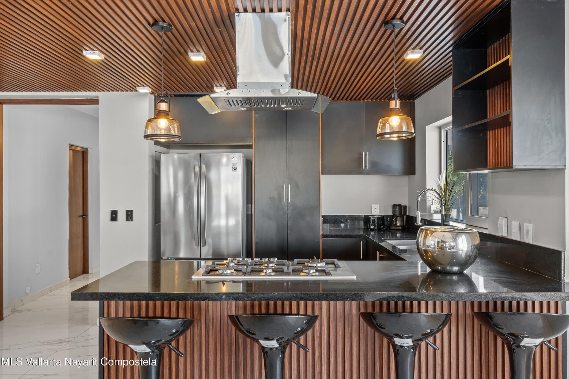 Marina Suites 8