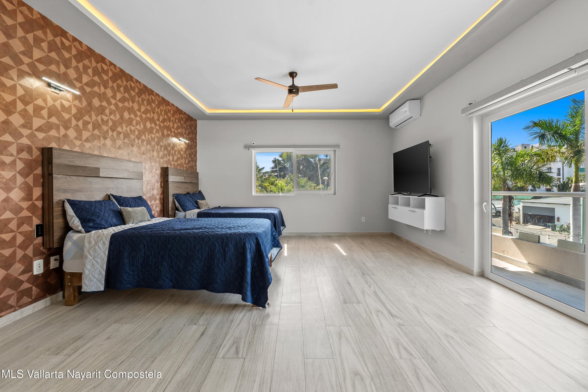 Marina Suites 25