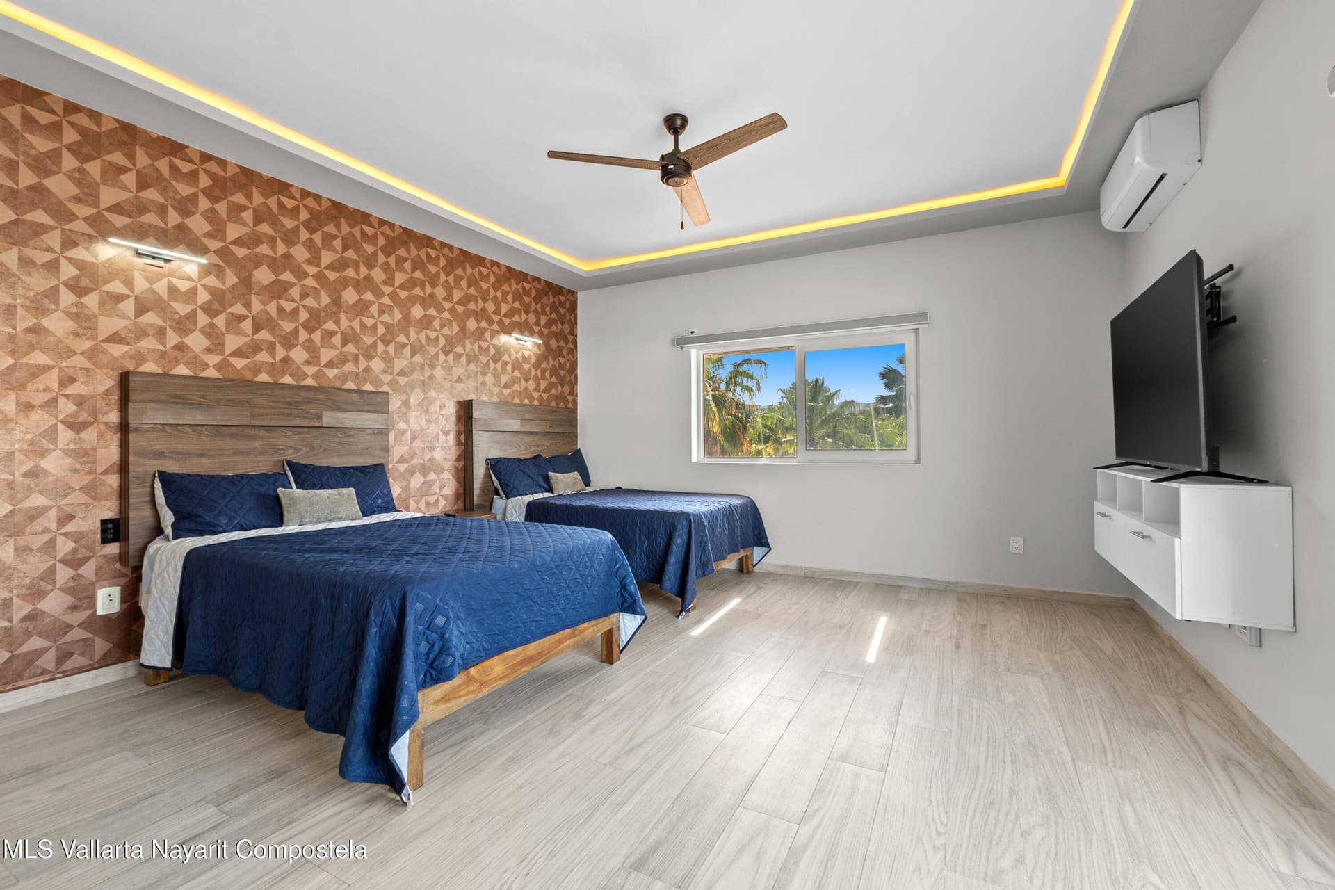 Marina Suites 26