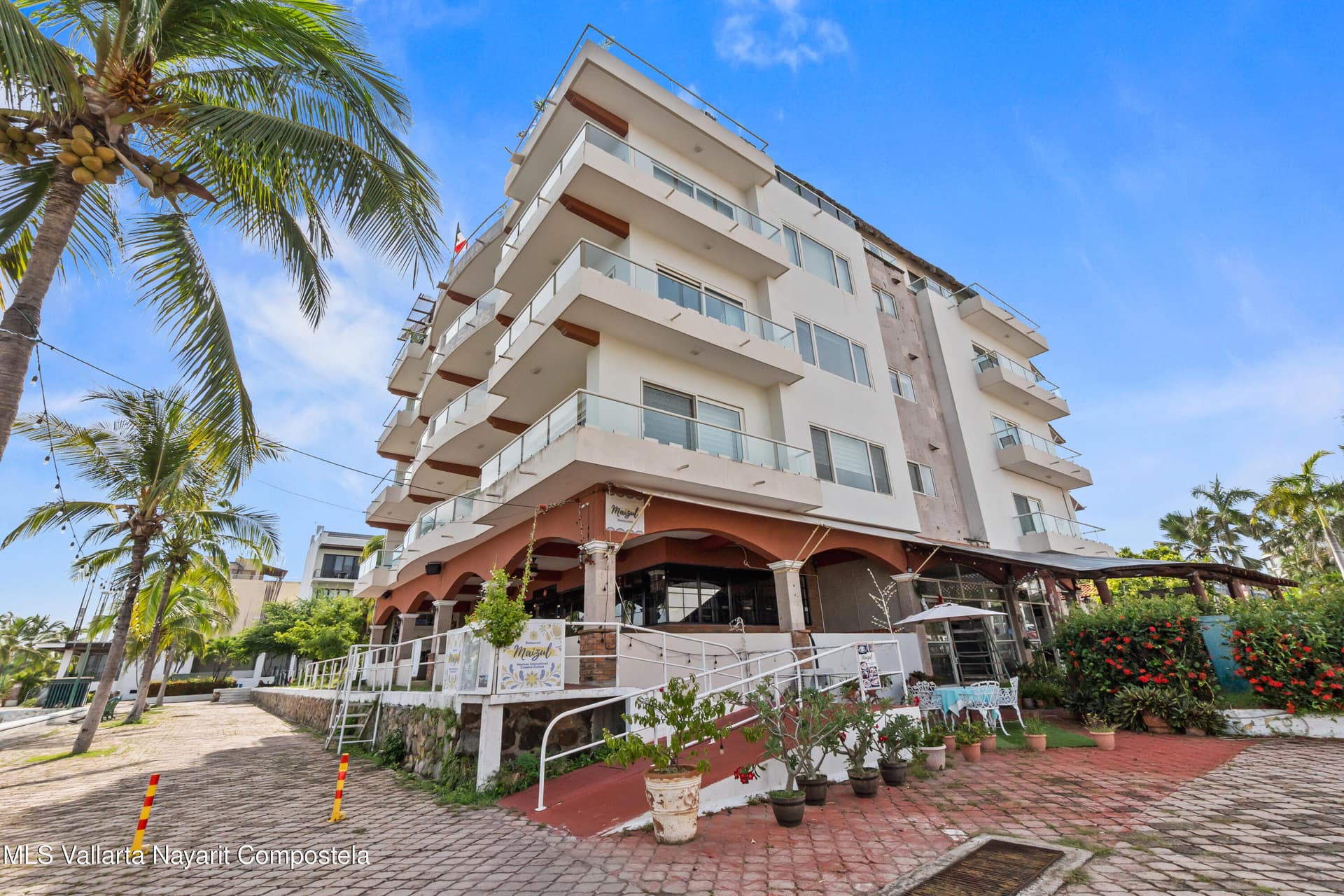 Marina Suites 38