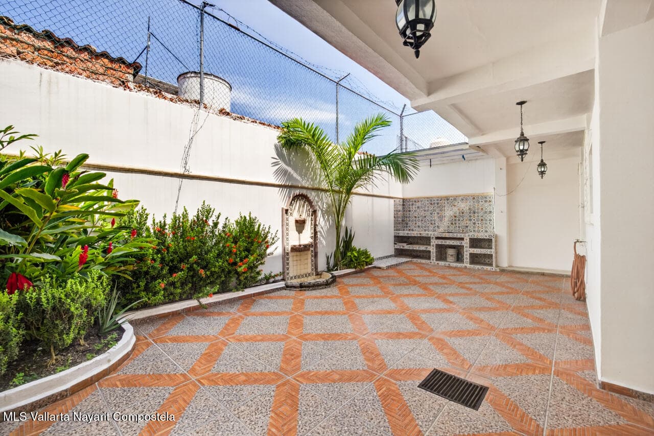 141 Avenida Pavo Real Pavo Real 32