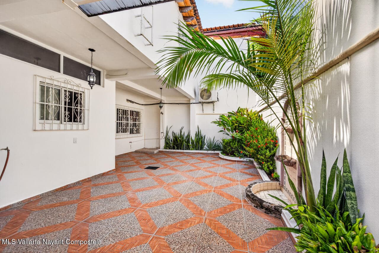 141 Avenida Pavo Real Pavo Real 29