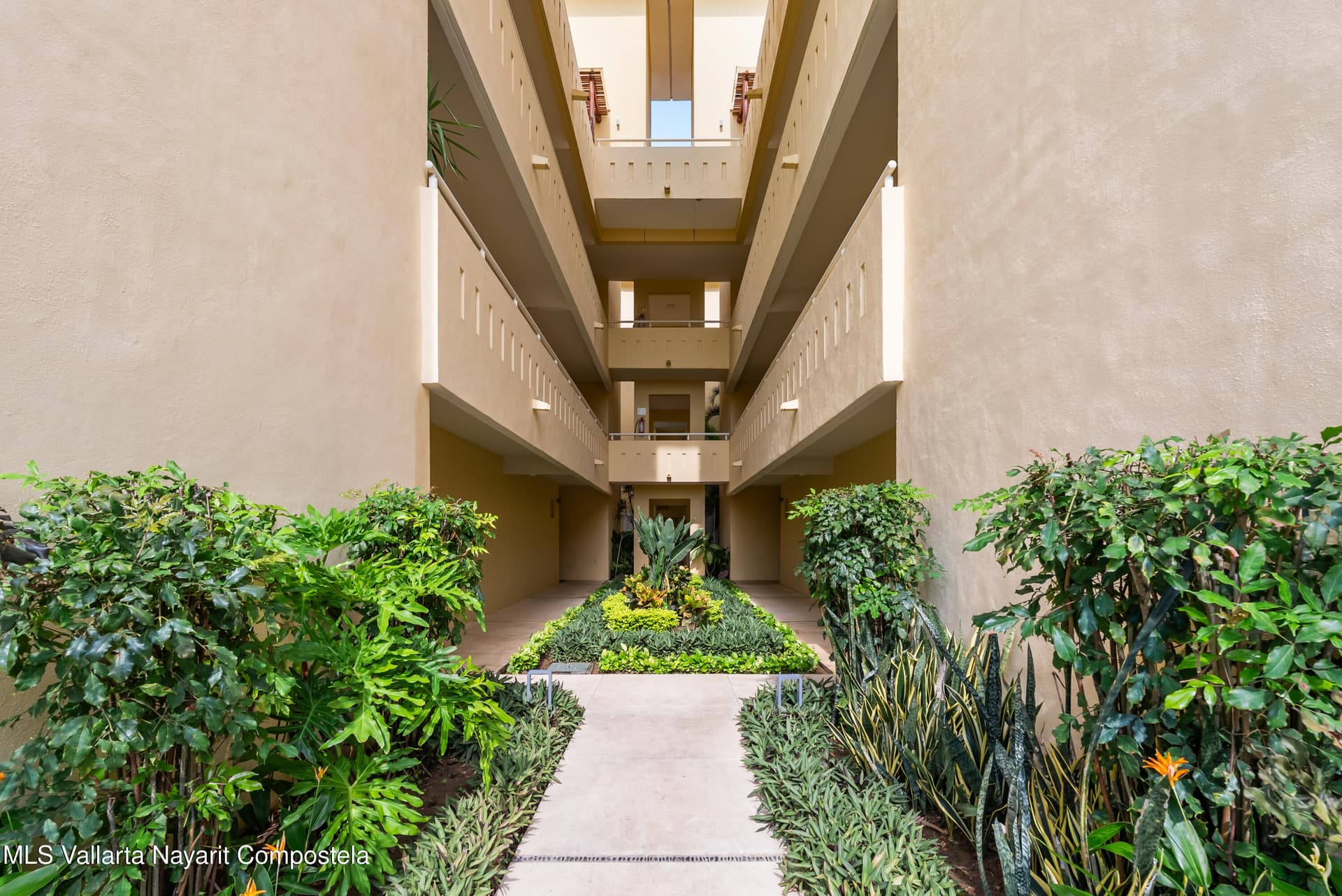 A201 BLVD COSTERO 3