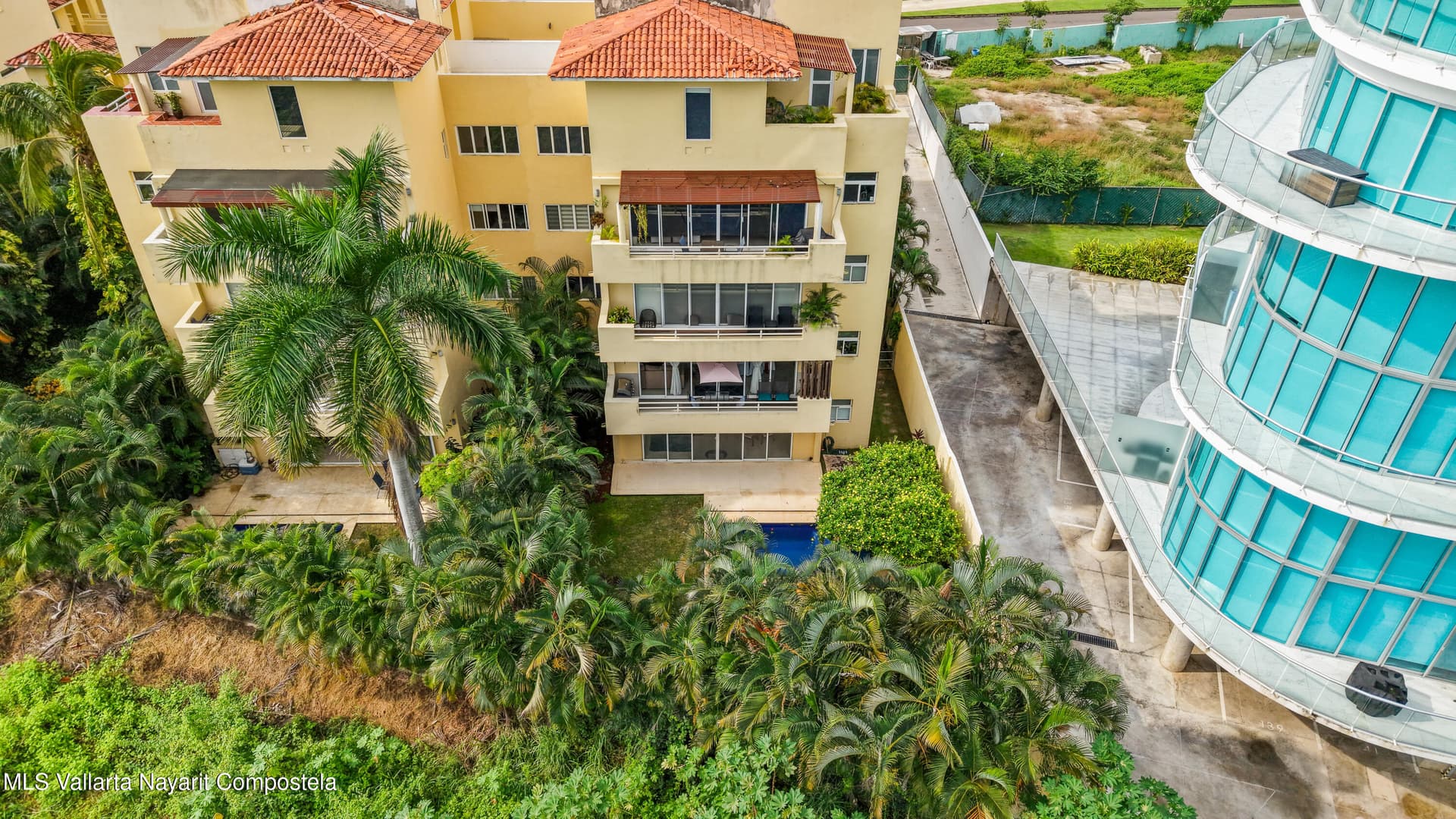 A201 BLVD COSTERO 33